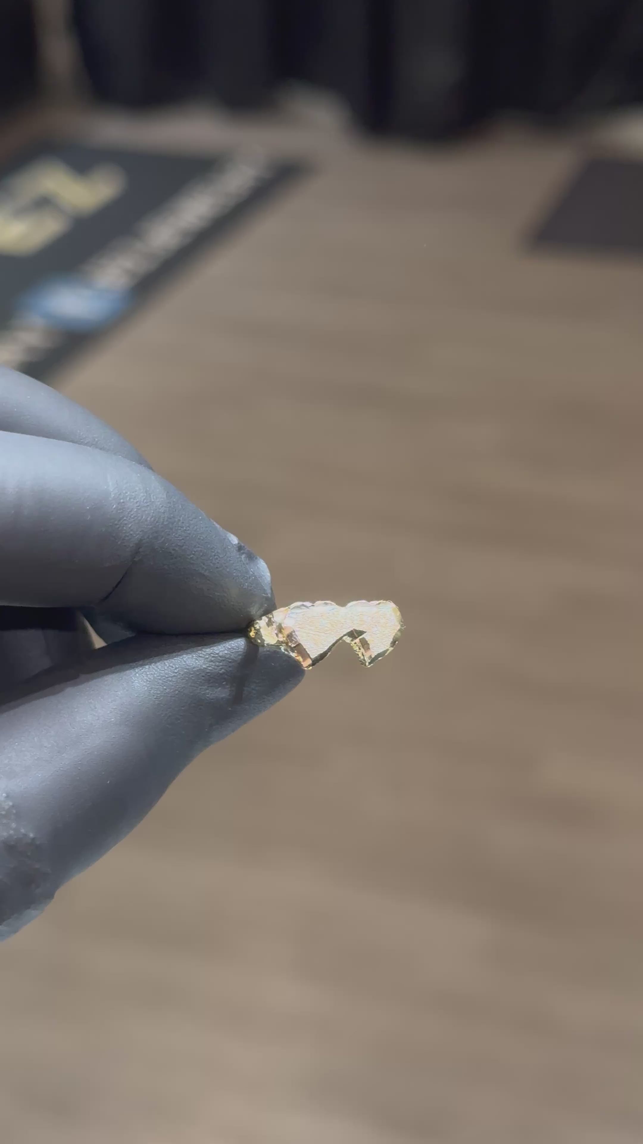 Load video: 10k Double Flat Heart Ring