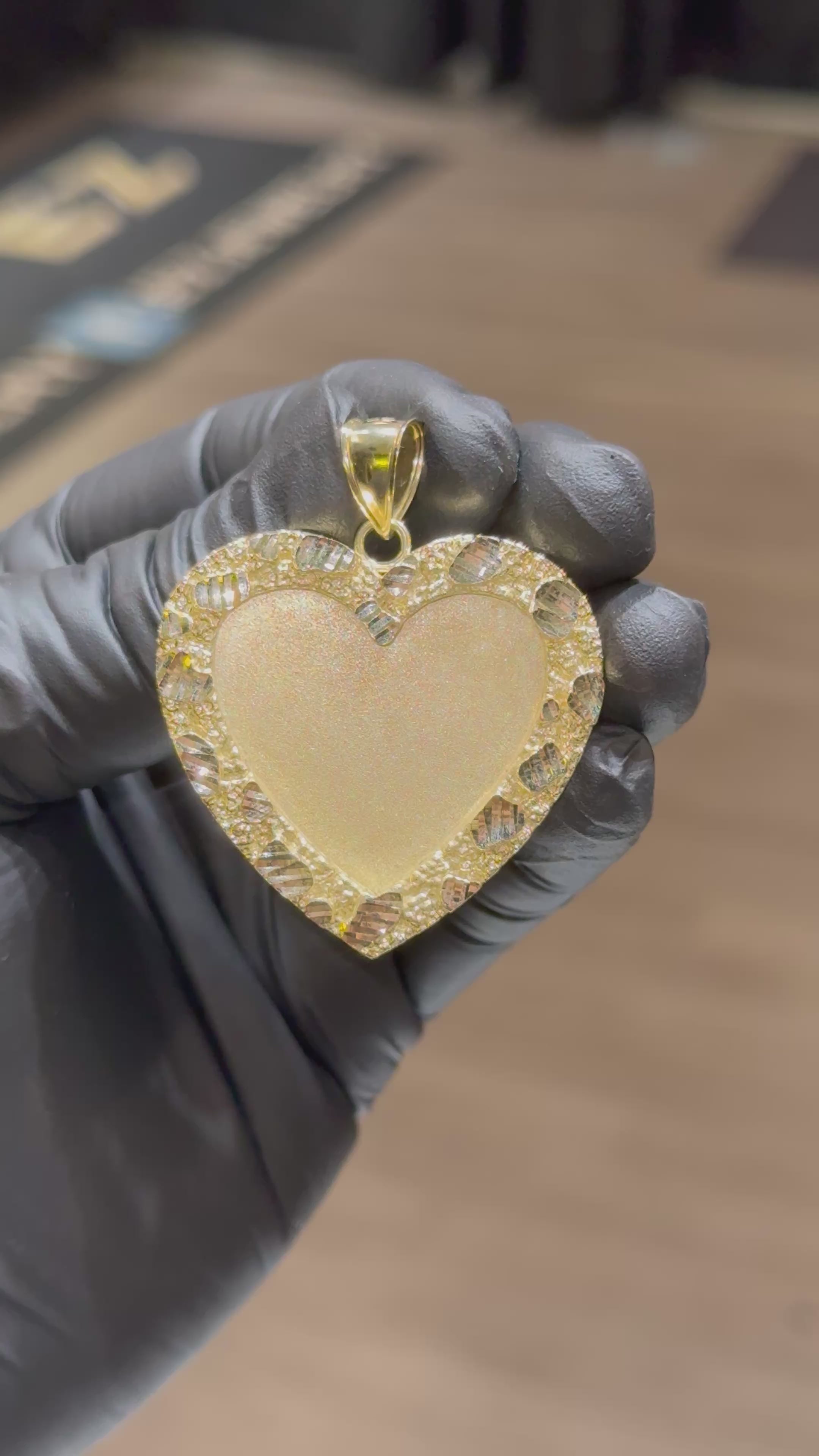10k Heart Nugget Memory Pendant