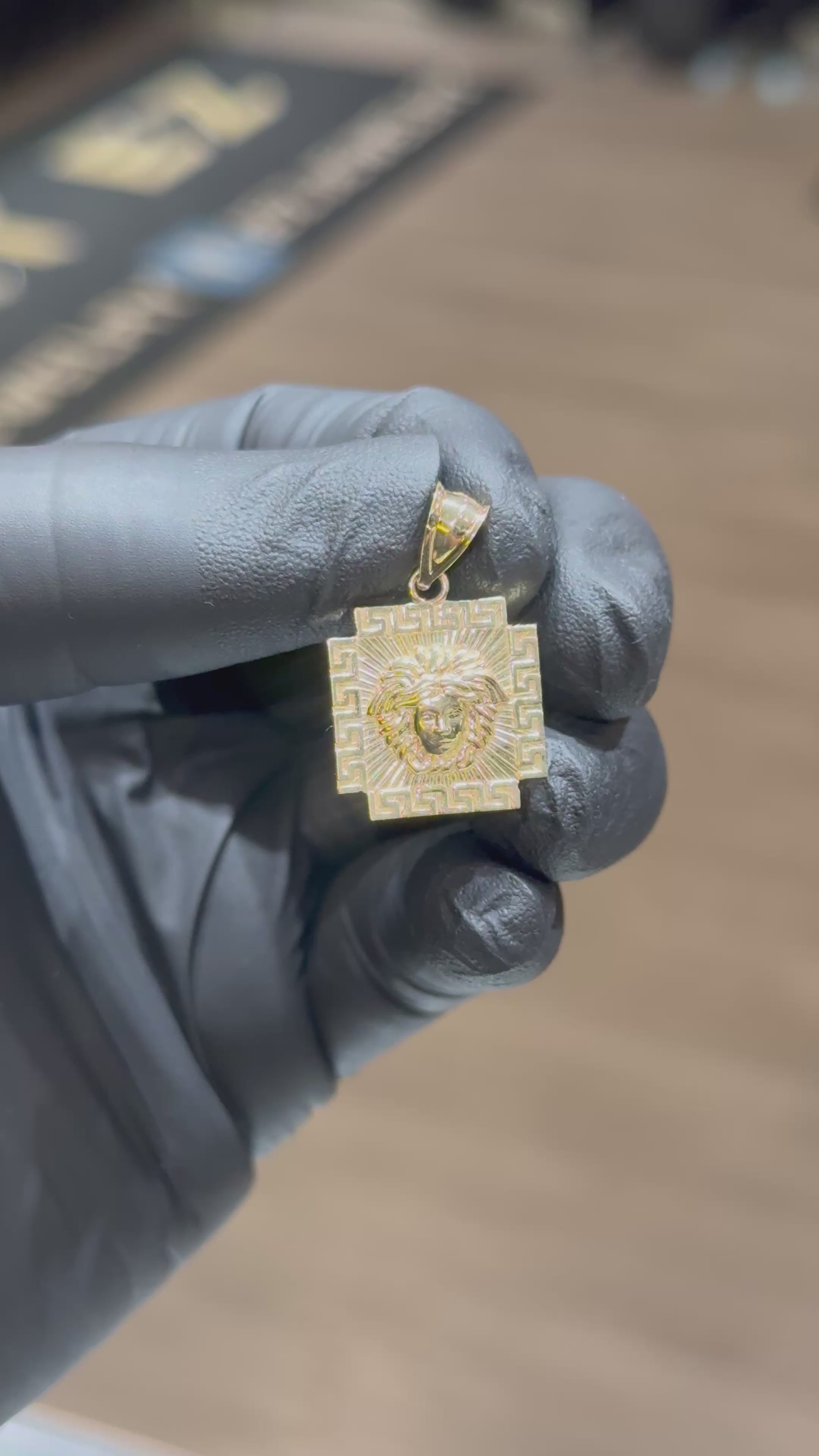 Load video: 10k Medusa Pendant