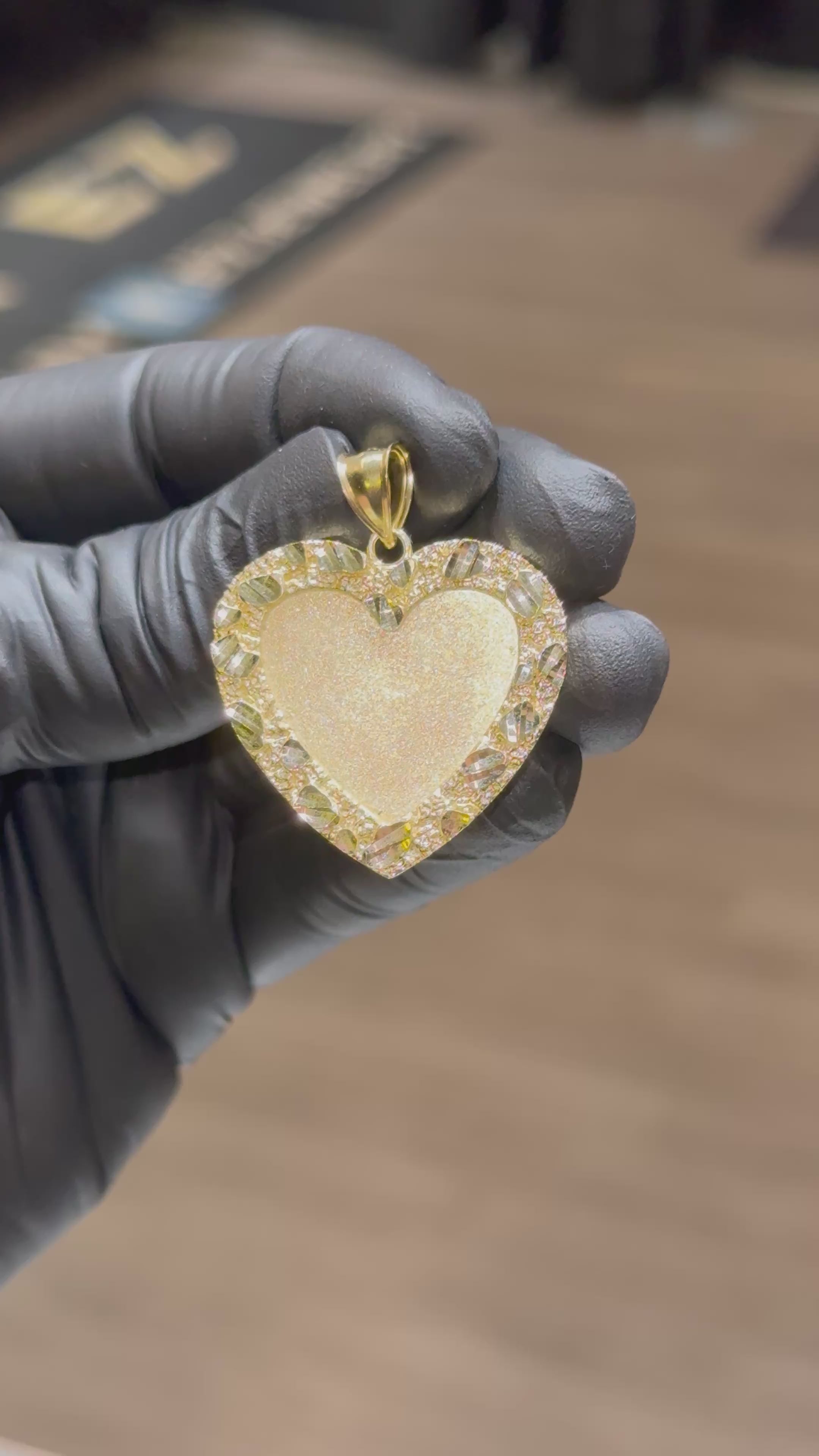 10k Heart Nugget Memory Pendant