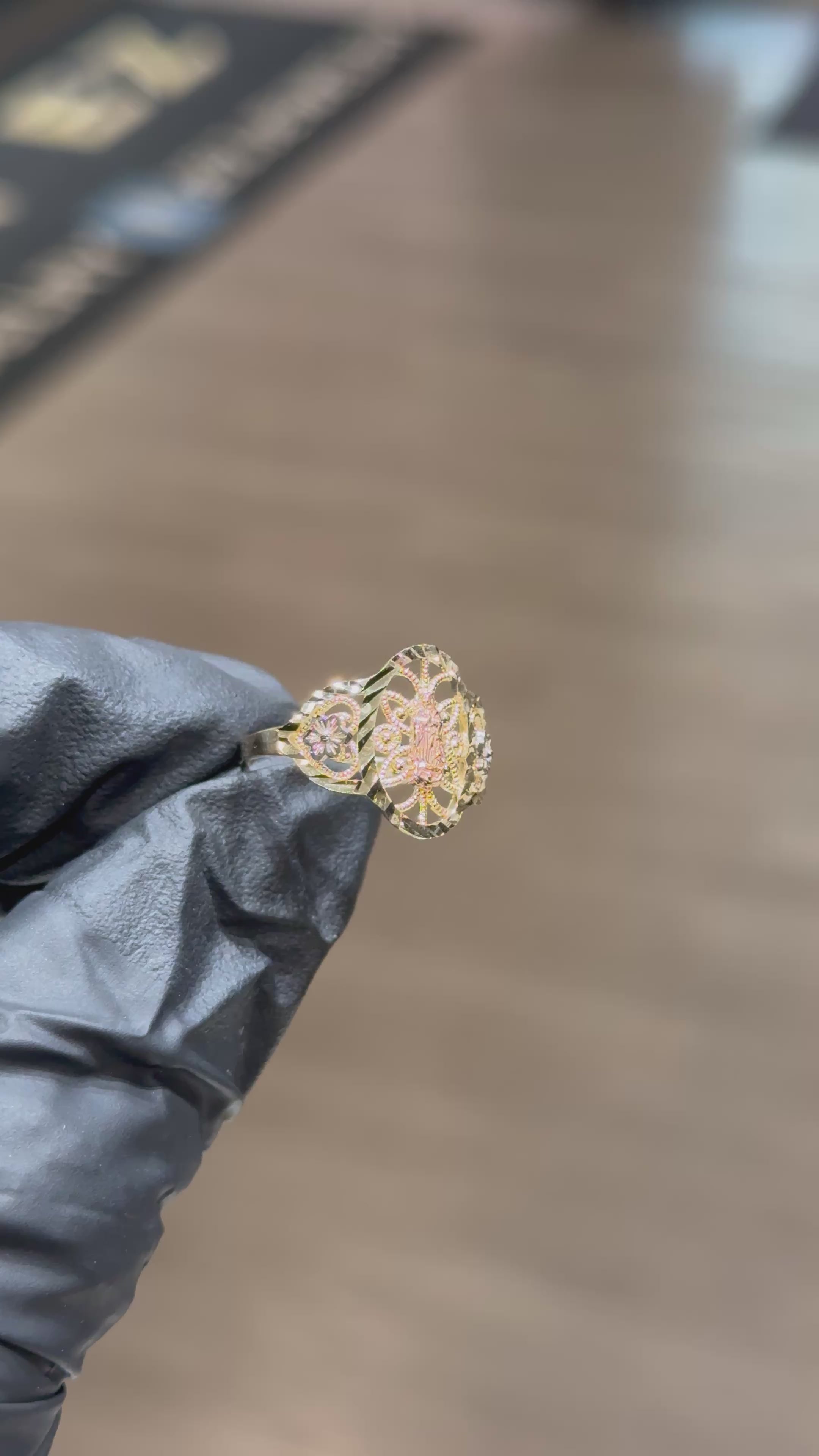 10k Leaf/Rose Virgin Mary Ring