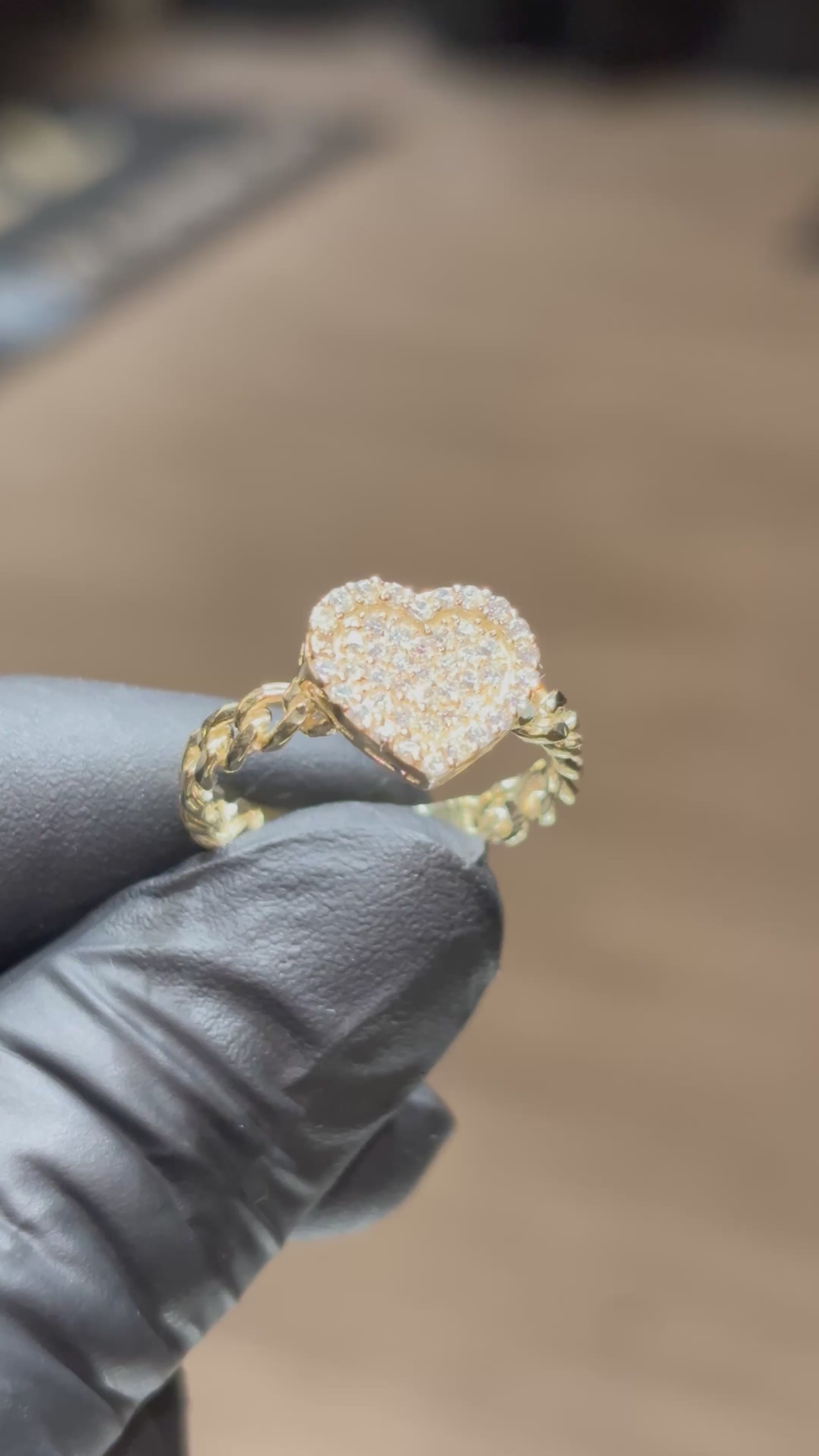 10k White/Light/Dark Pink Crystal Cuban Heart Ring