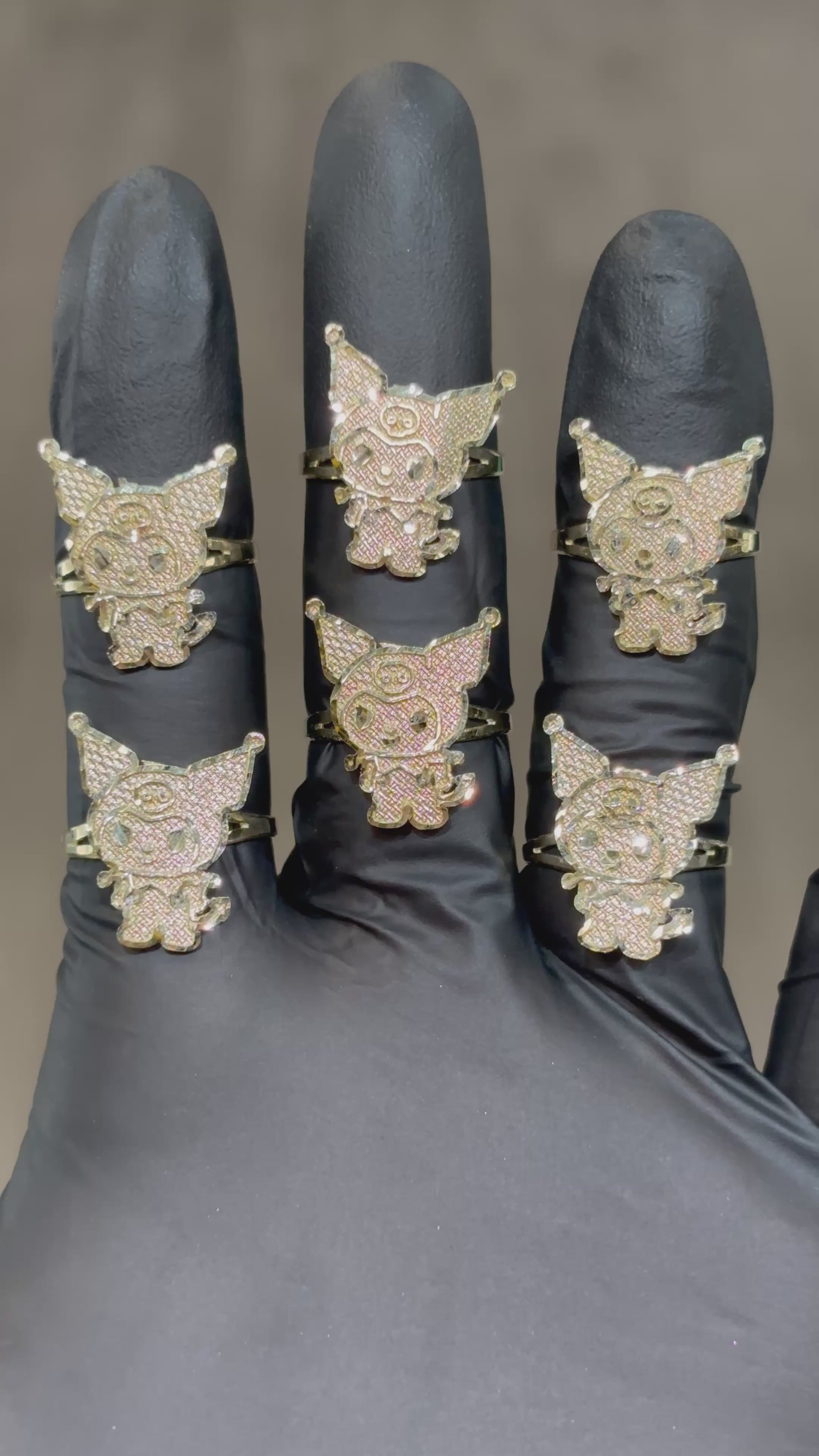 Load video: 10k Small Kuromi Ring