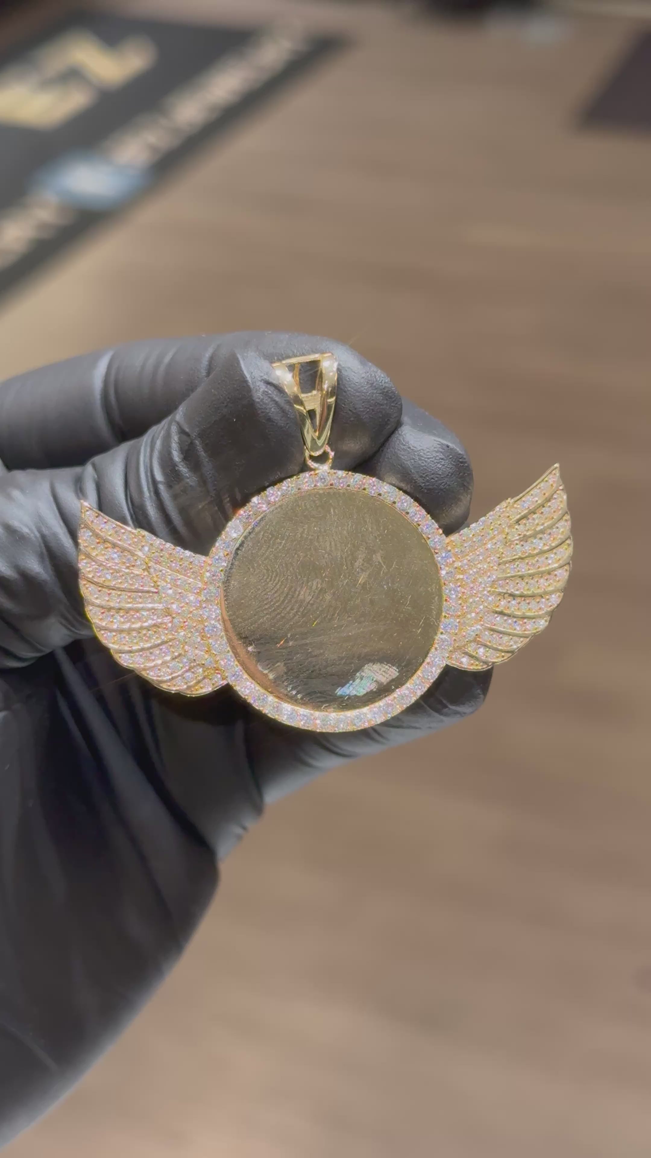10k Crystal Angel Wing Memory Pendant