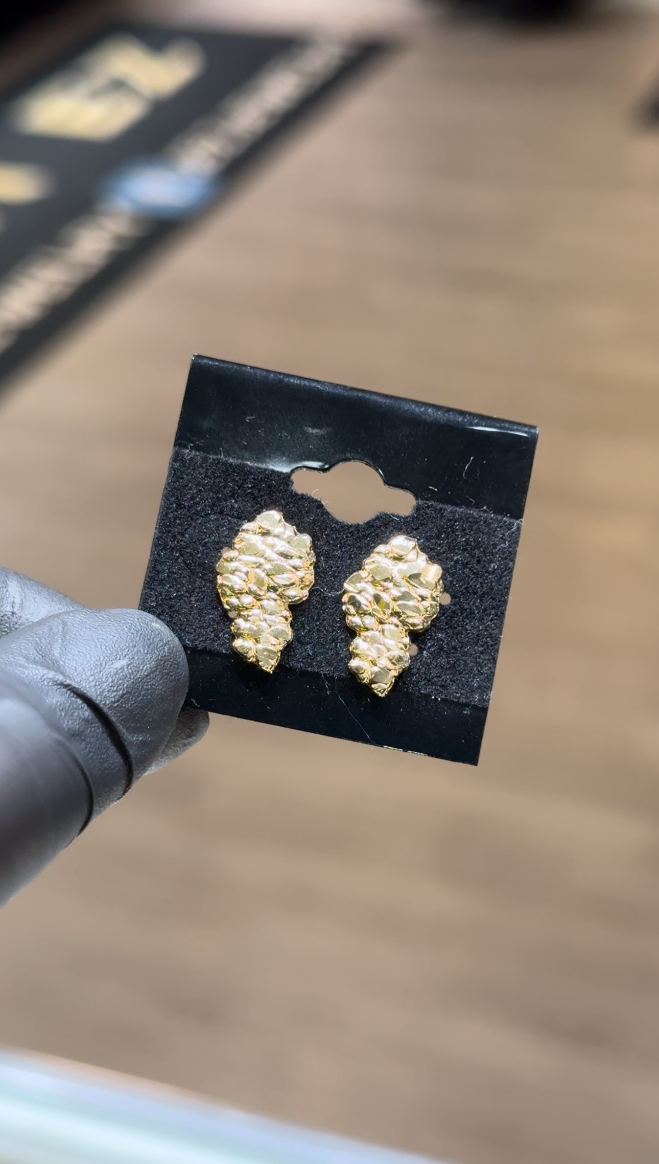 10k Medium Classic Nugget Earrings