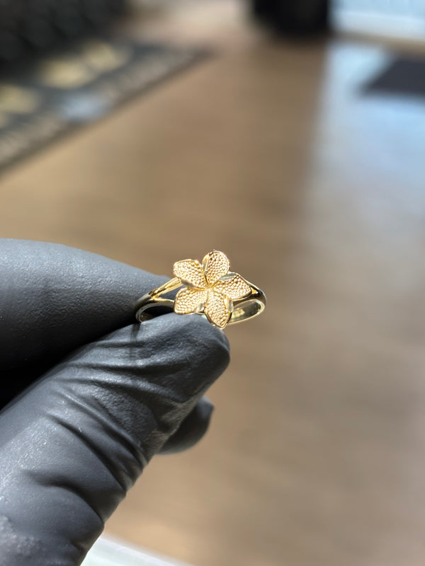 10k Medium Hibiscus Ring with Split Band