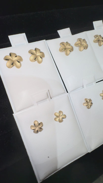 10k Satin Hibiscus Earrings