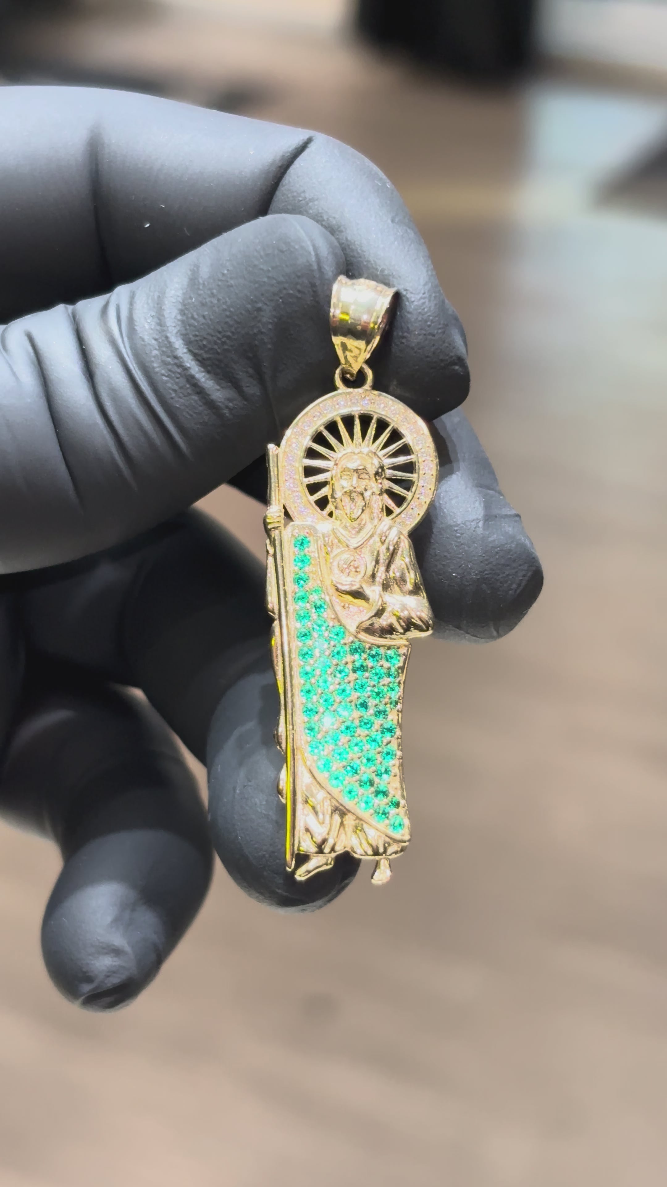 Load video: 10k San Judas Flooded Crystal Pendant