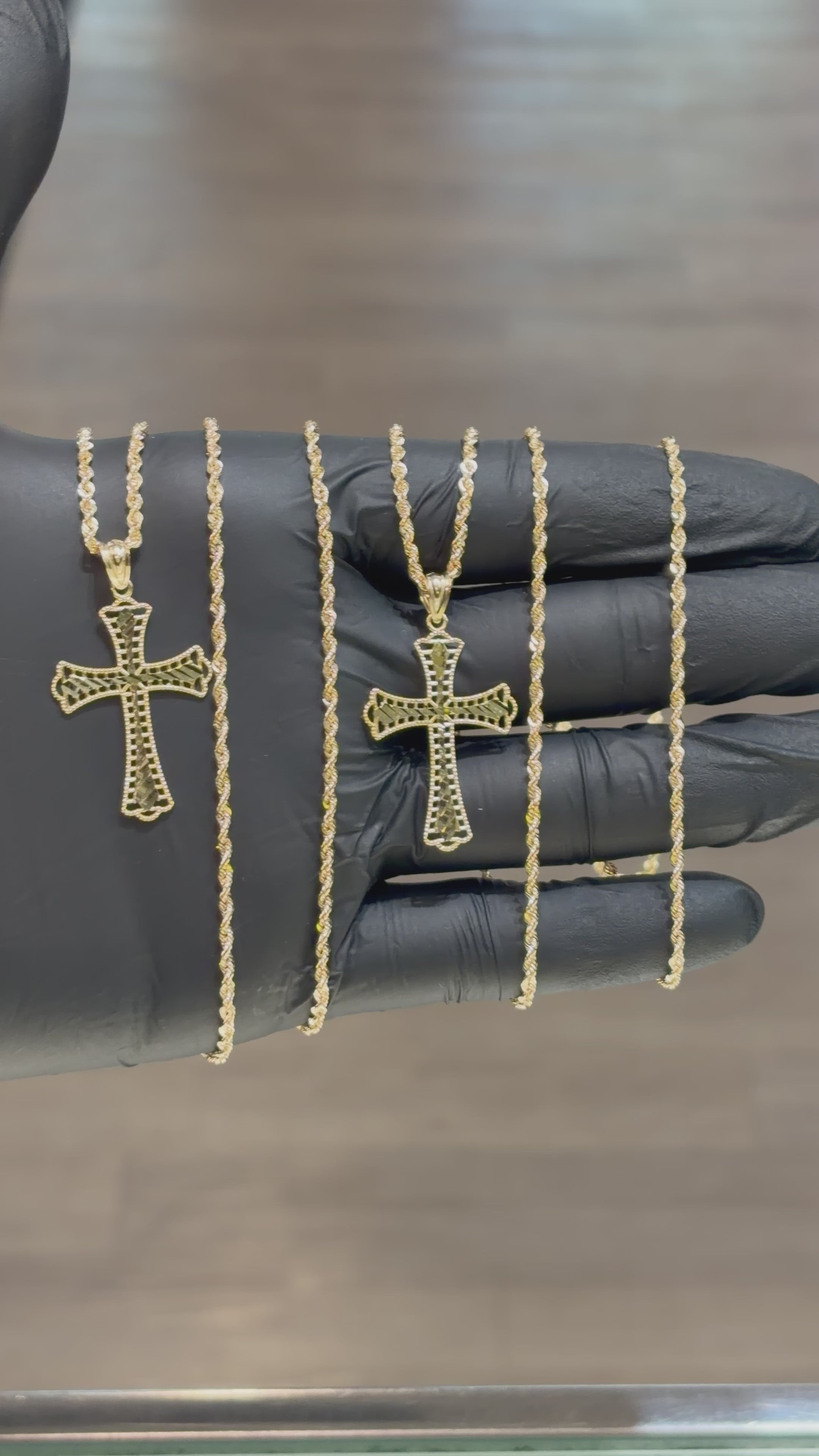 10k Diamond Cut Beaded Border Cross Chain Set