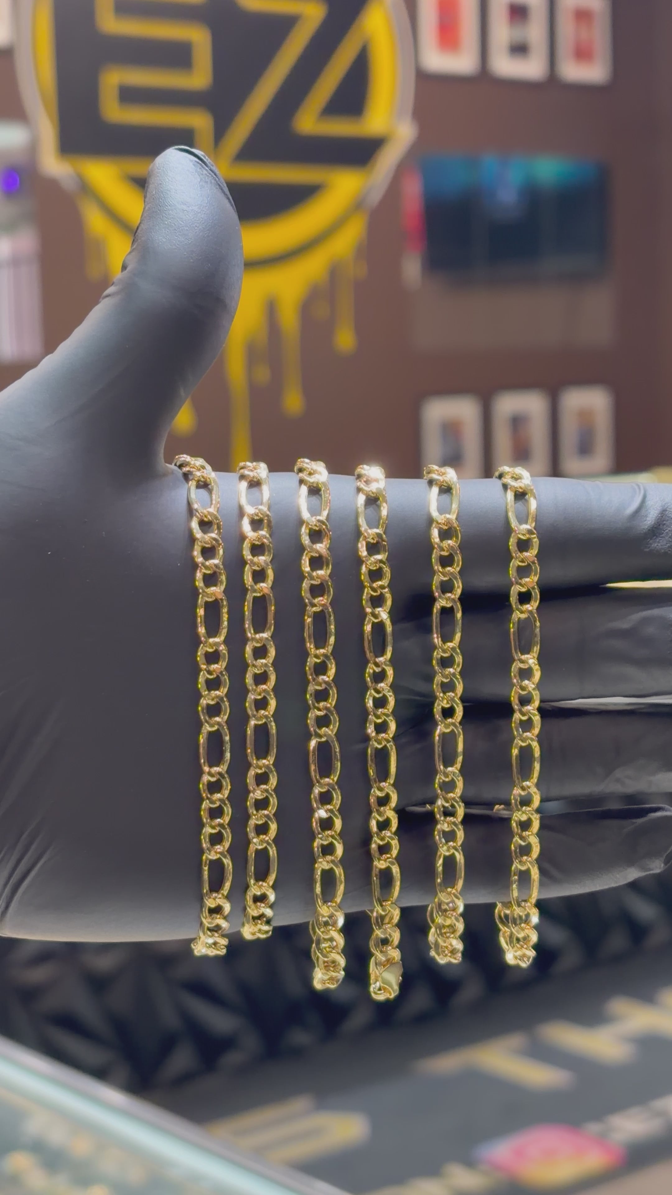Load video: 10k 5.3mm Plain Figaro Bracelet