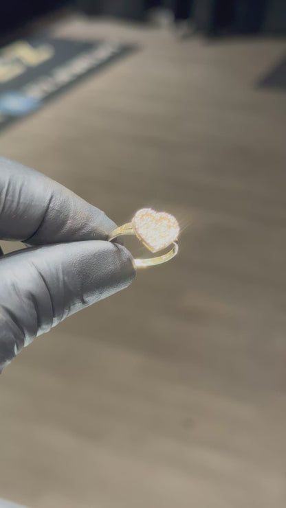 10k Flat Crystal Heart Ring