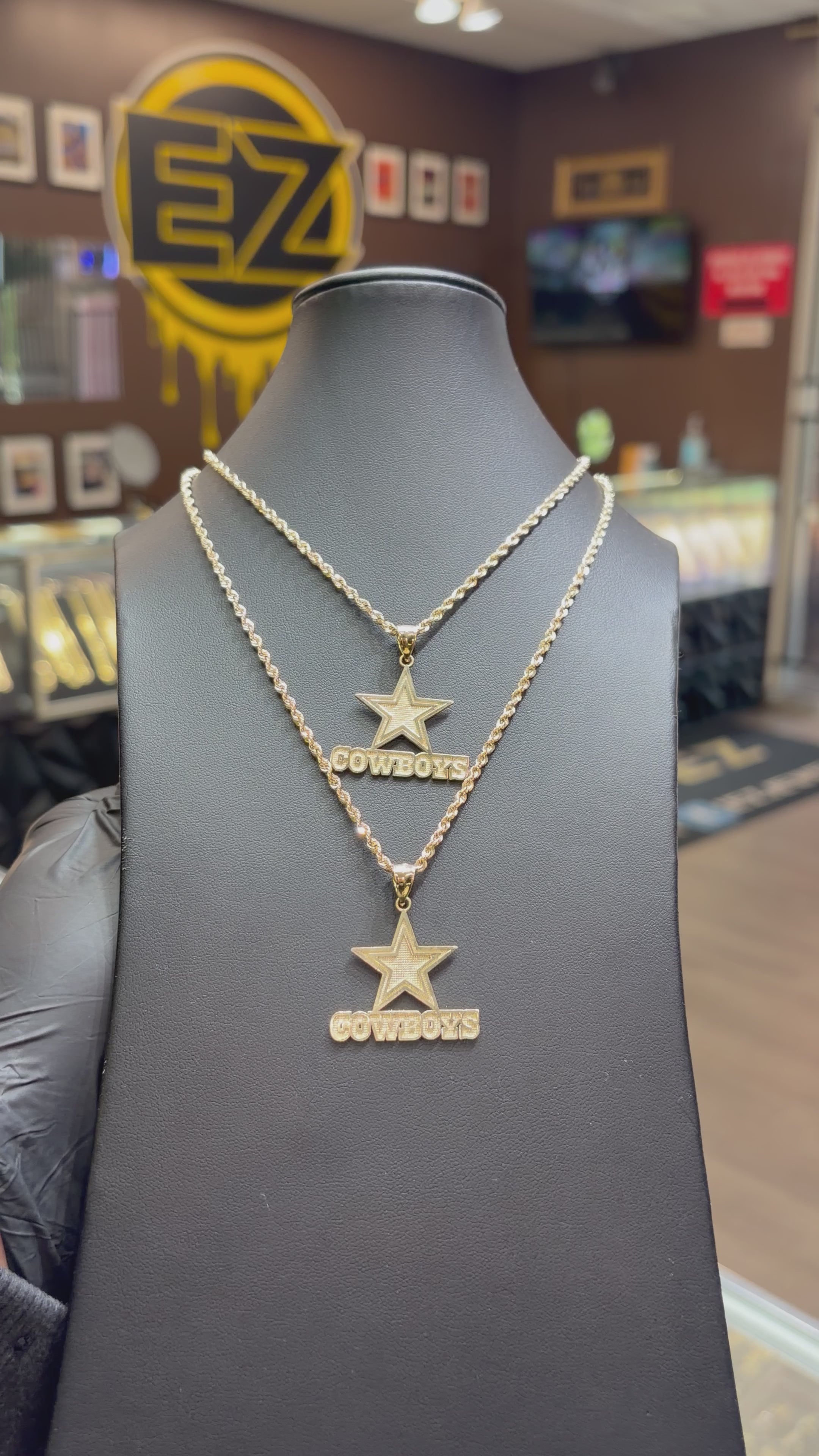 Load video: 10k Cowboys Chain Set