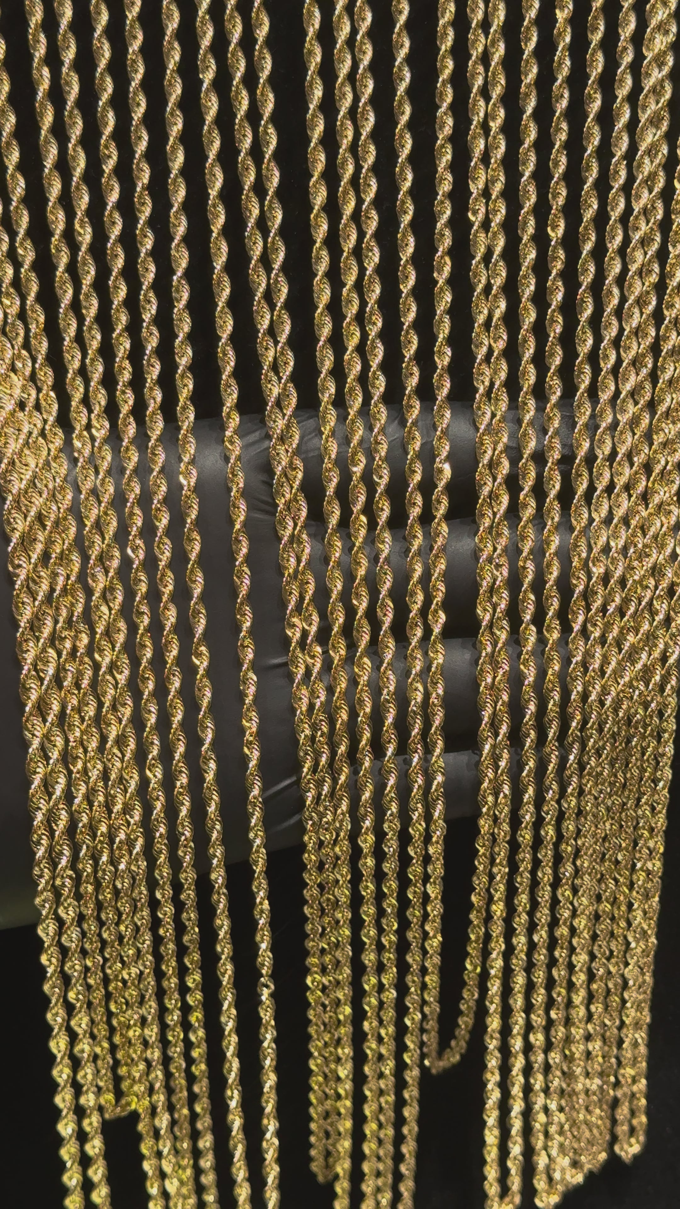 Load video: 3.5mm Laser Cut Rope Chain