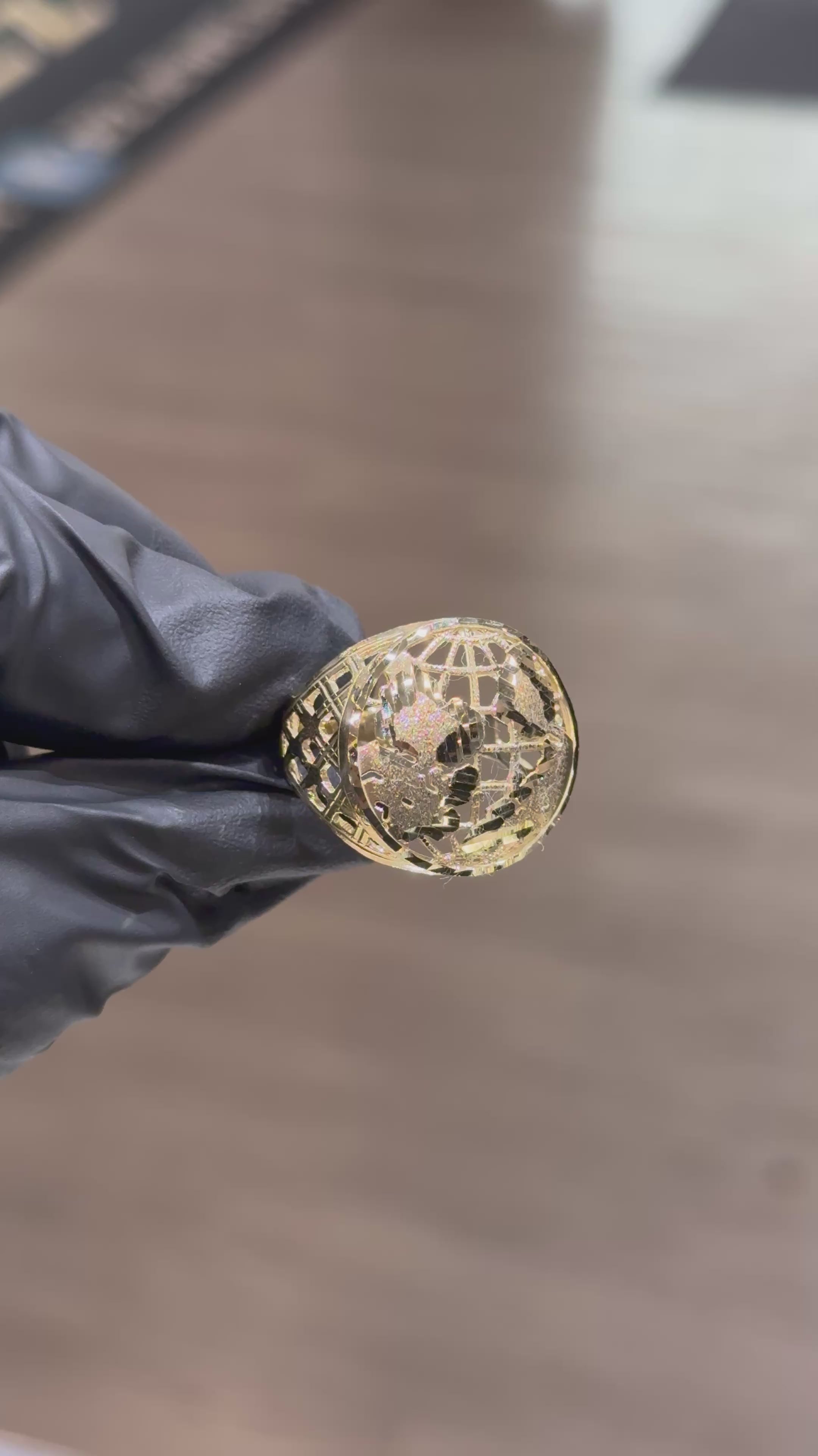 Load video: 10k Large World Ring