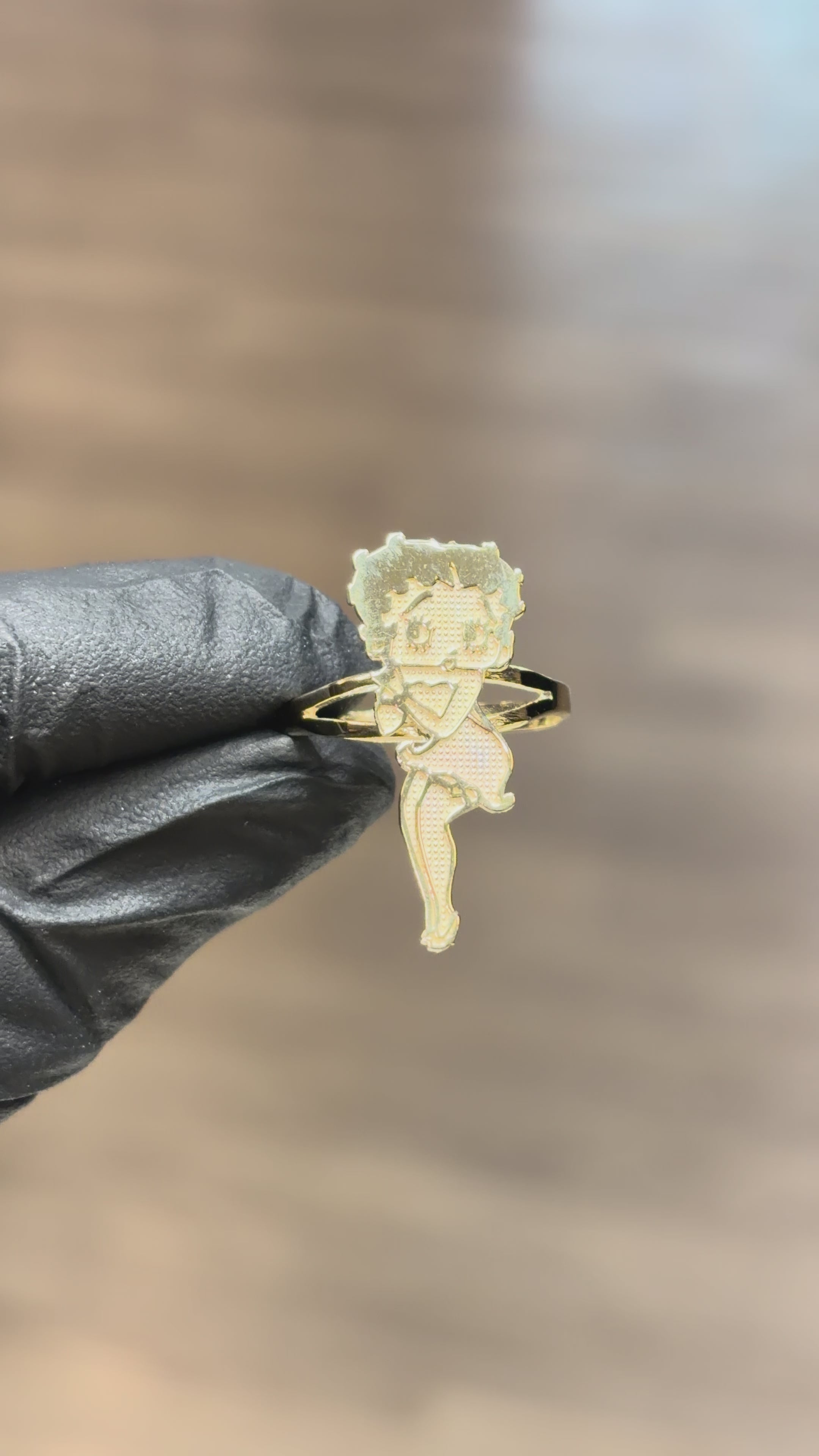 10k Full-Body Betty Boop Ring