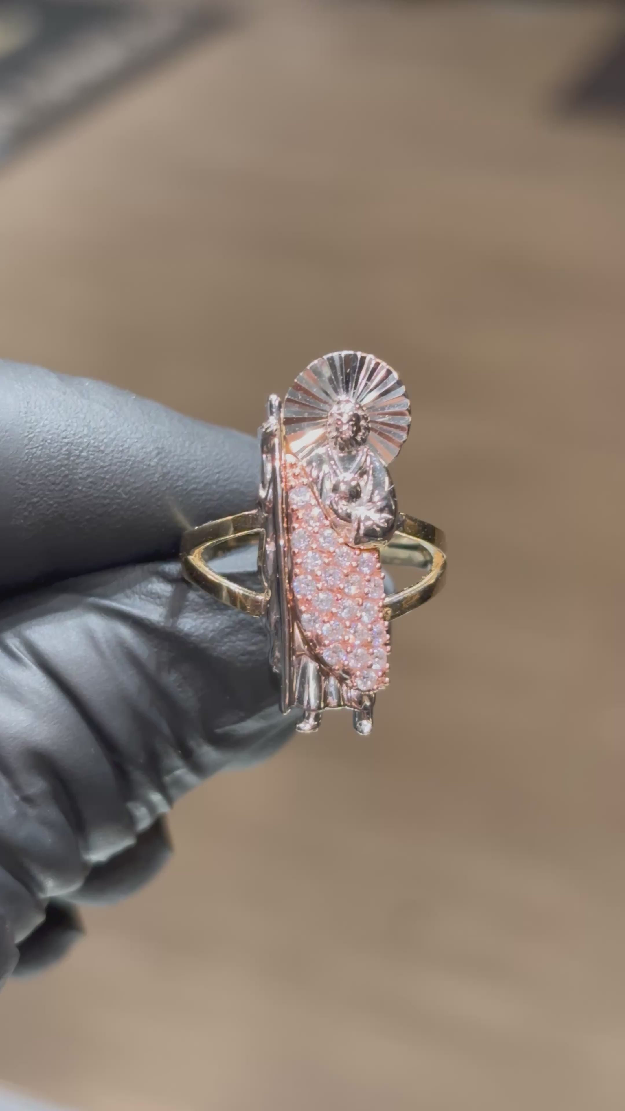 Load video: 10k Tri-Colored San Judas with White Crystals Ring