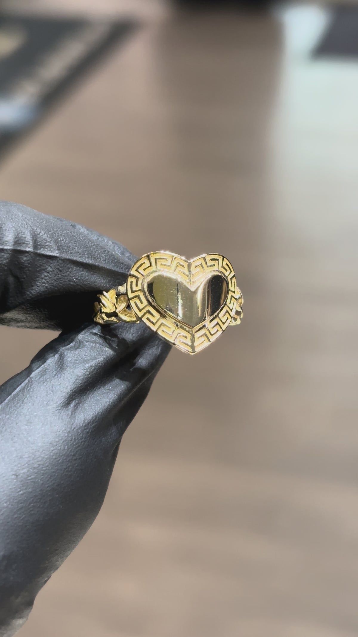 10k Heart Greek Chino Link Ring