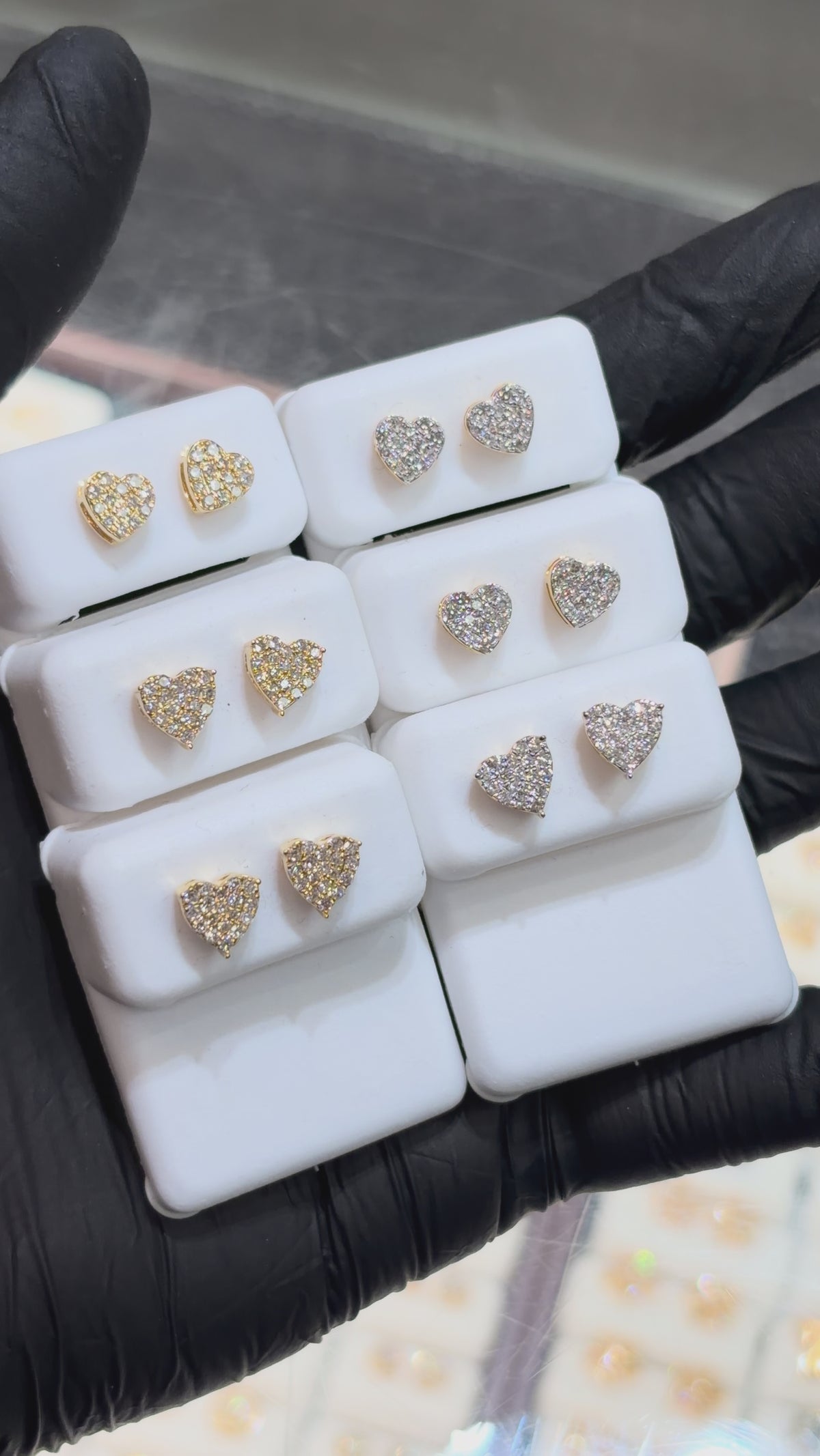 10k Single-Layer Heart Diamond Earrings