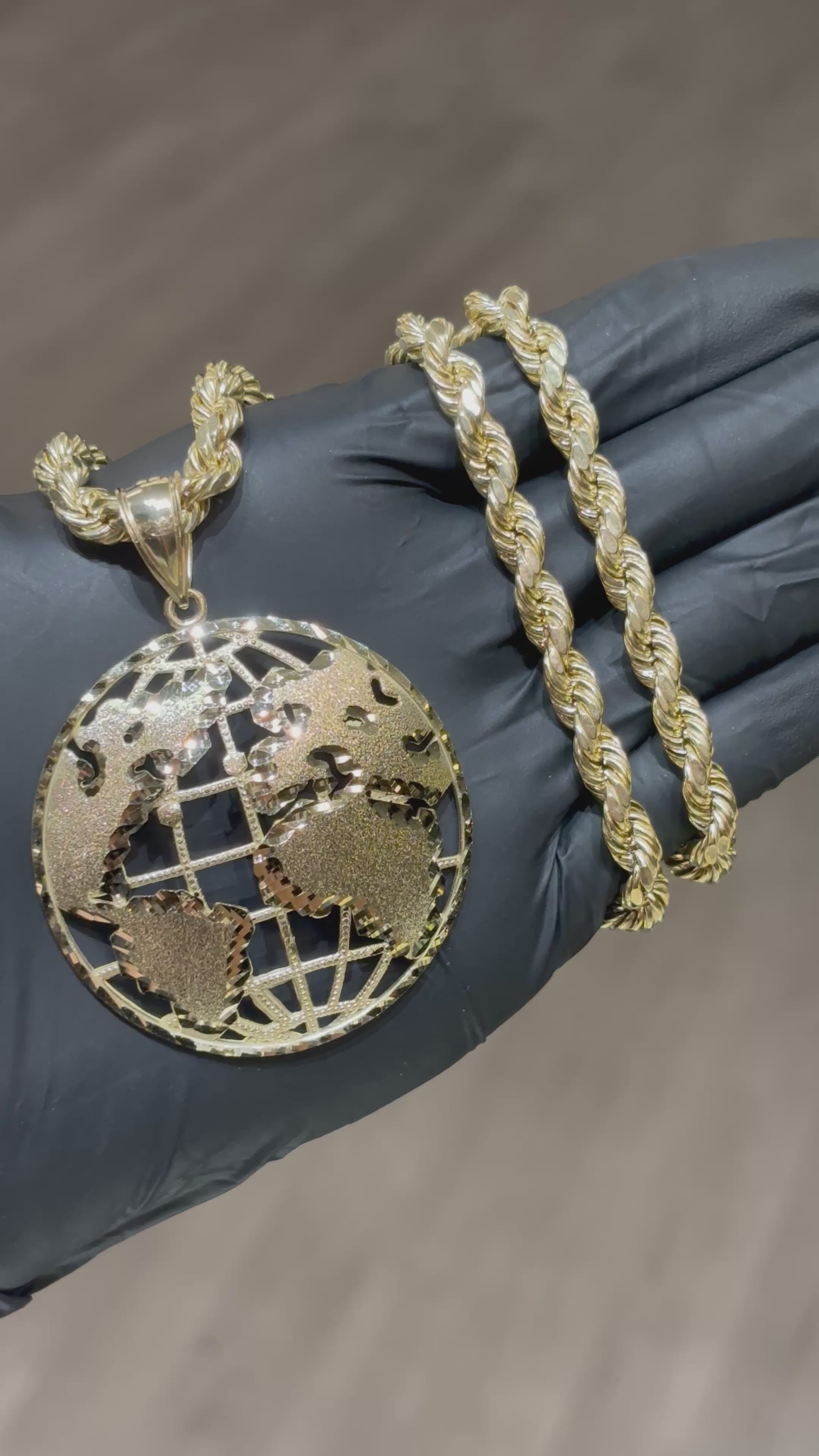 Load video: 10k XXL World Chain Set
