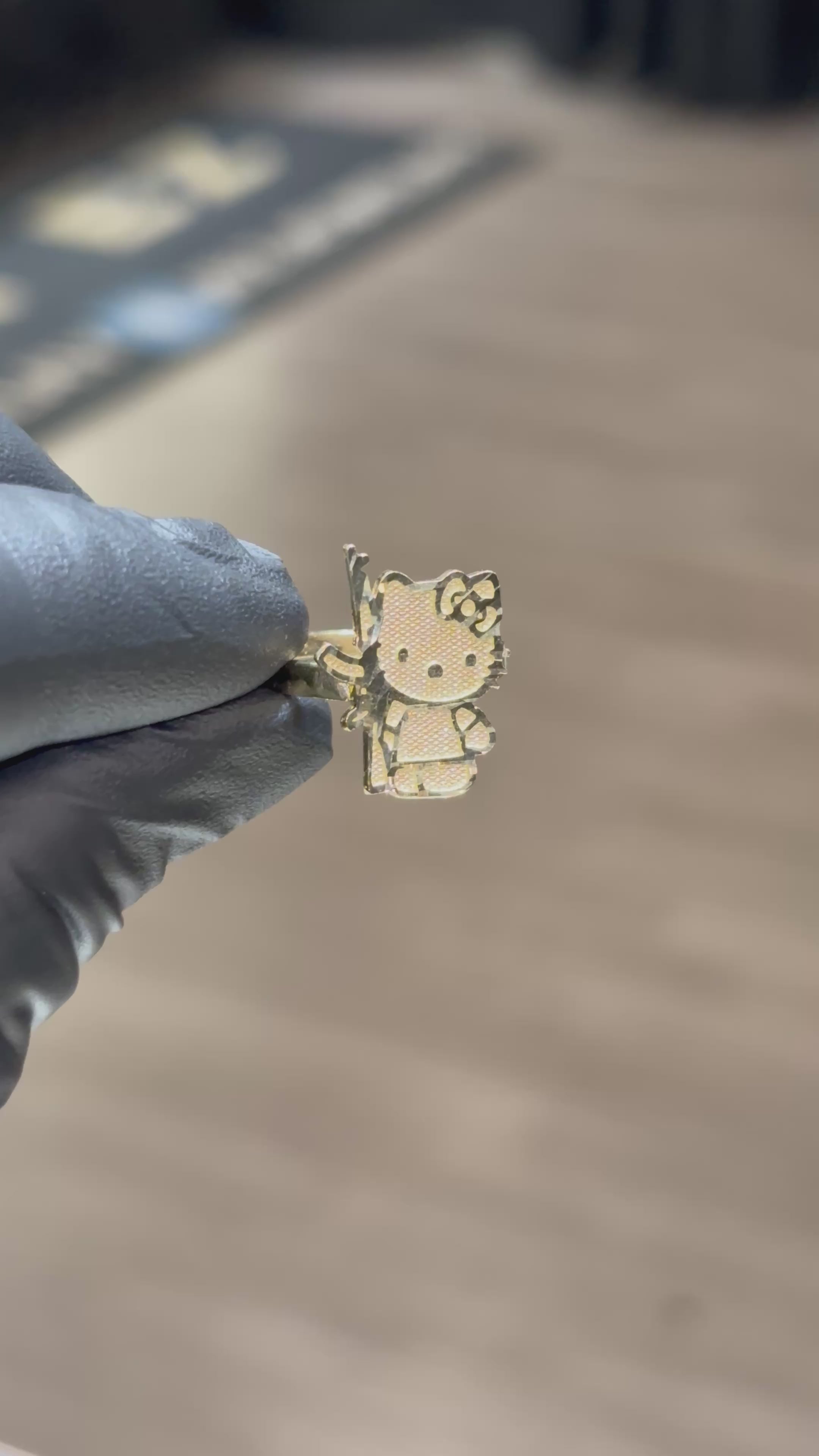 10k HK with a K Pendant