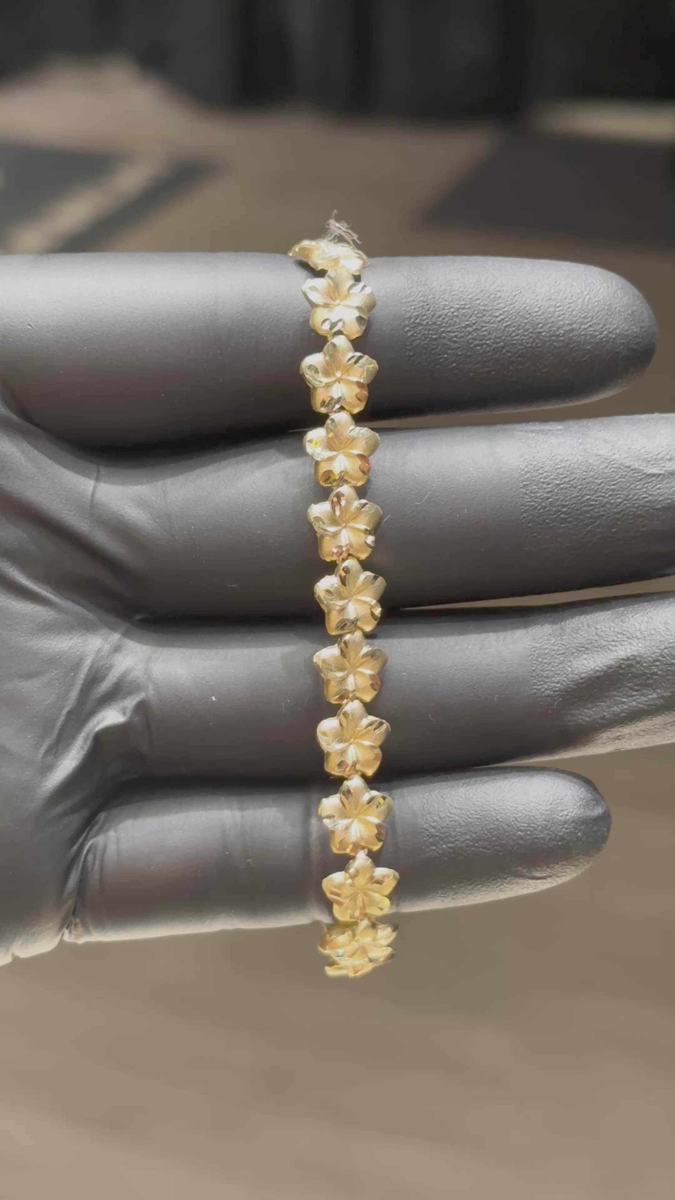 10k Hibiscus Bracelet