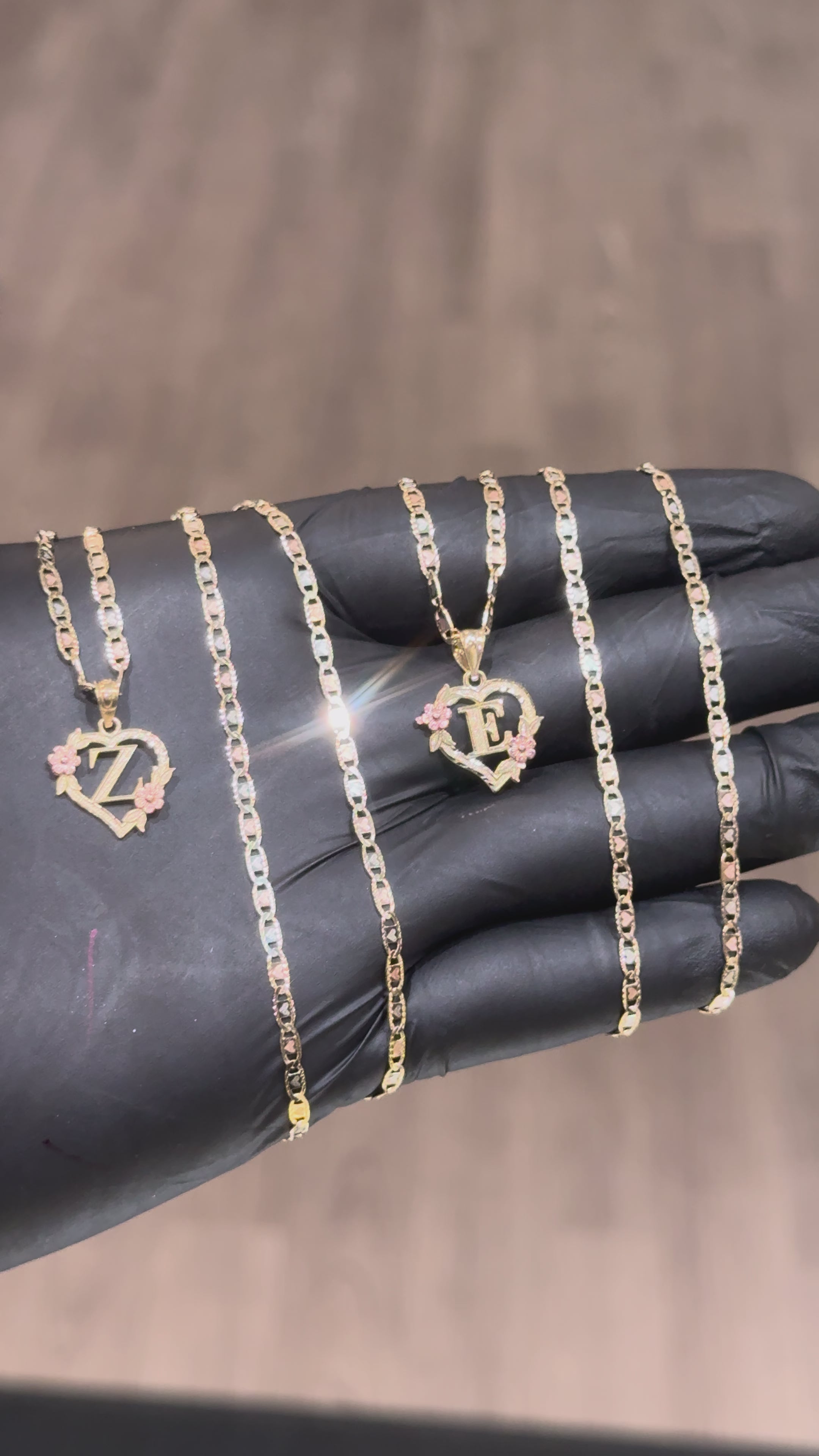 Load video: 10k Rose Heart Initial Chain Set