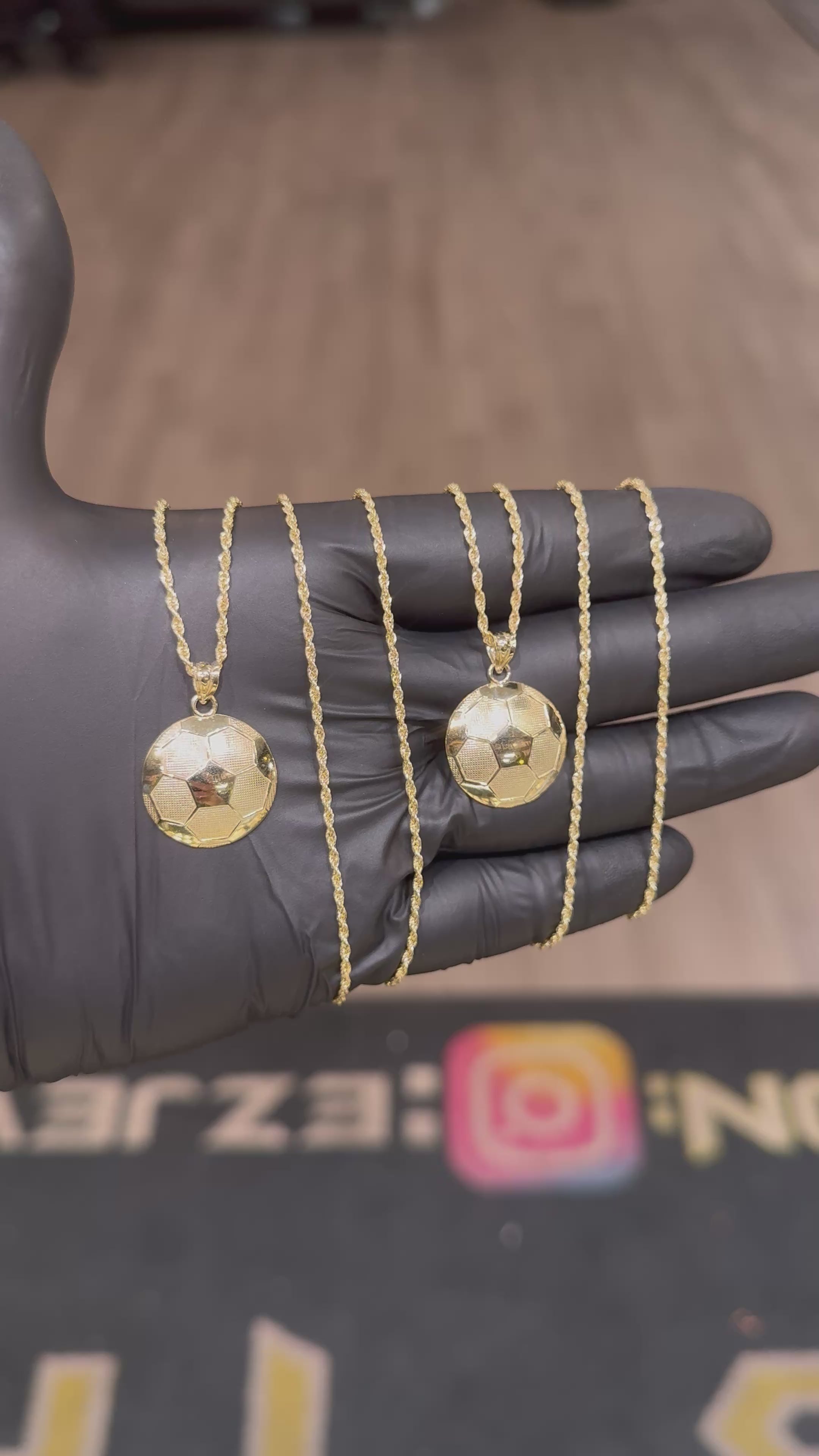 Load video: 10k Medium Soccer Chain Set