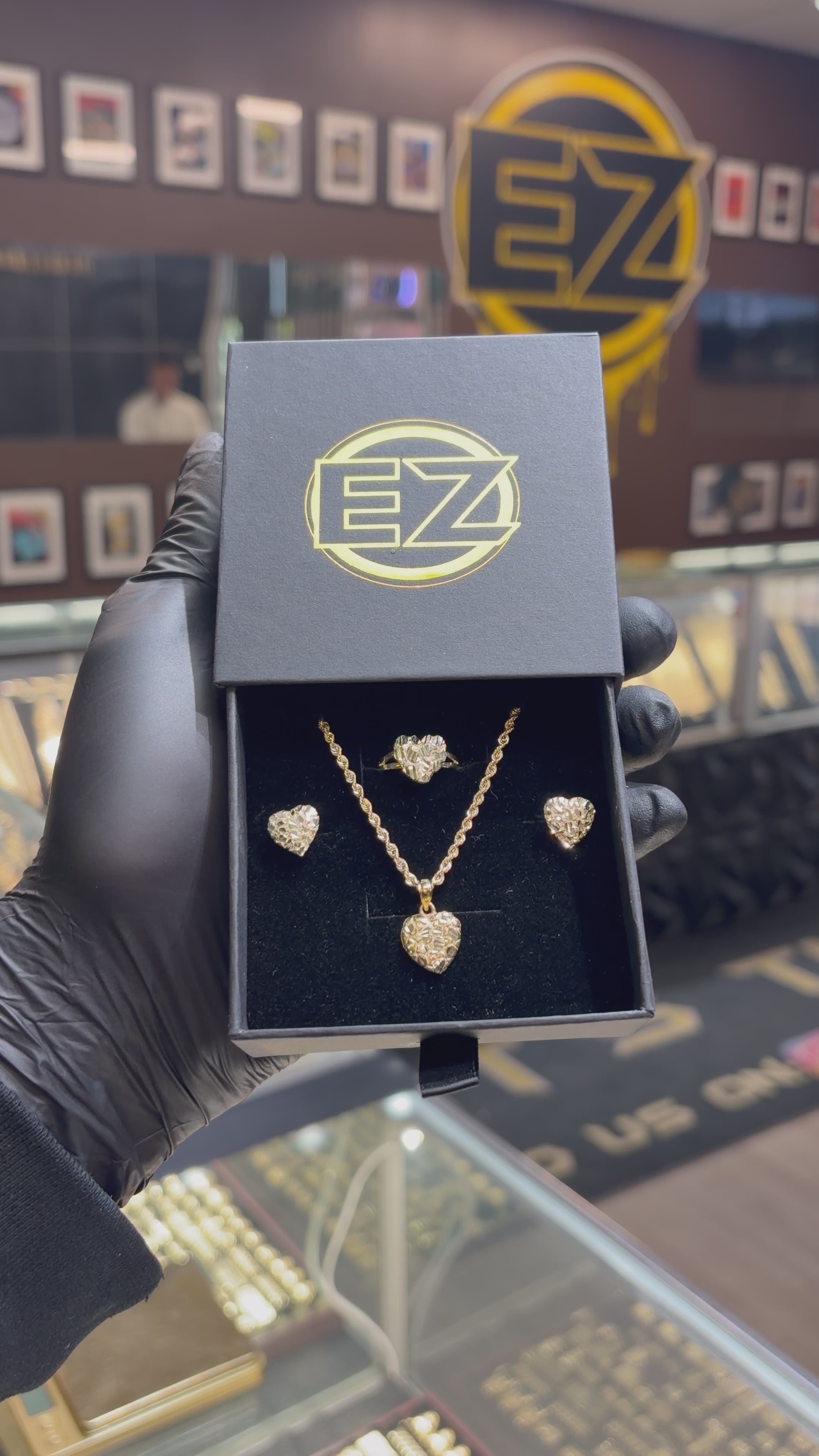 Load video: Small Heart Nugget Ring Set