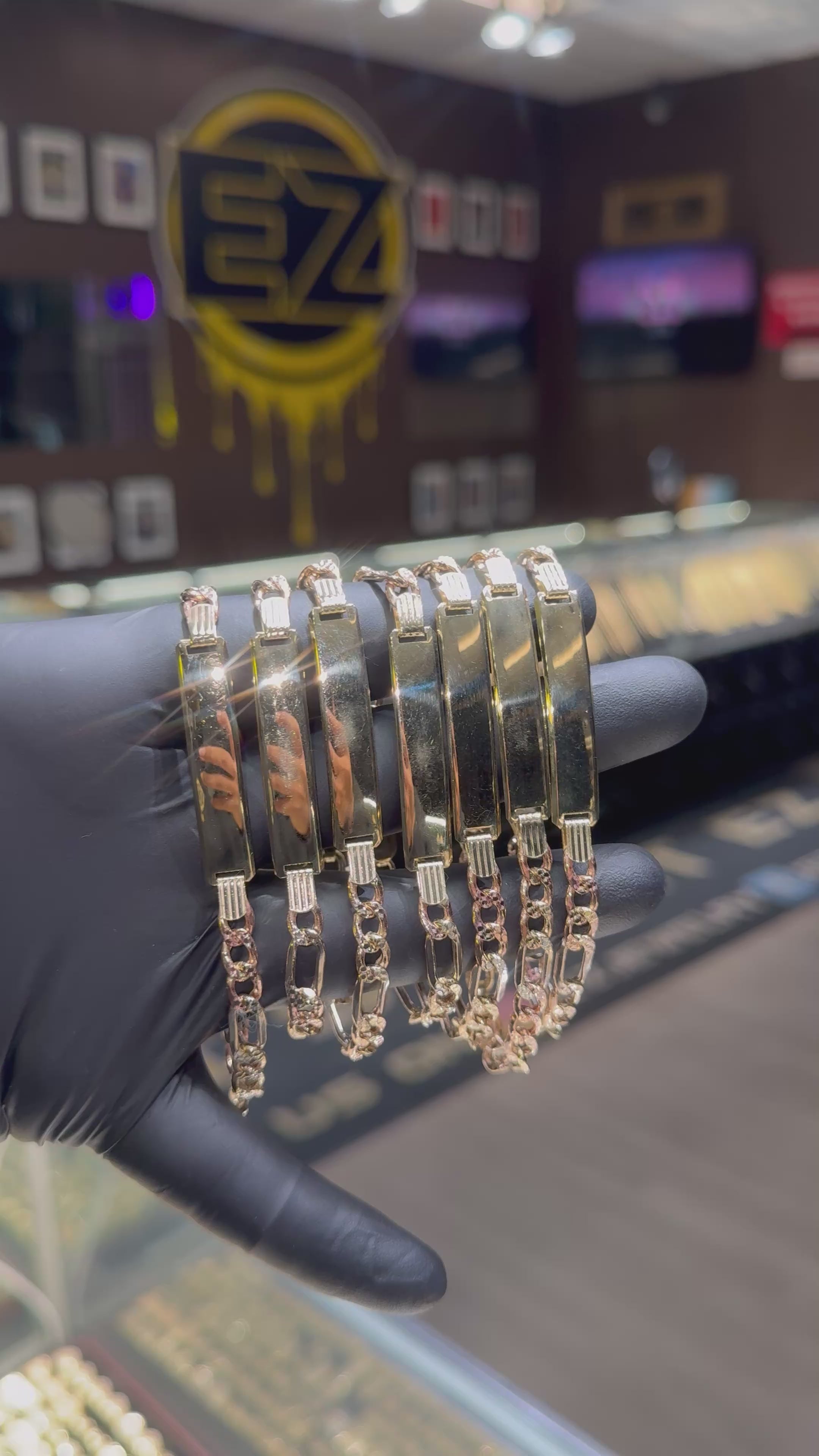 Load video: 10k 6.5mm Tri-Tone Figaro ID Bracelet