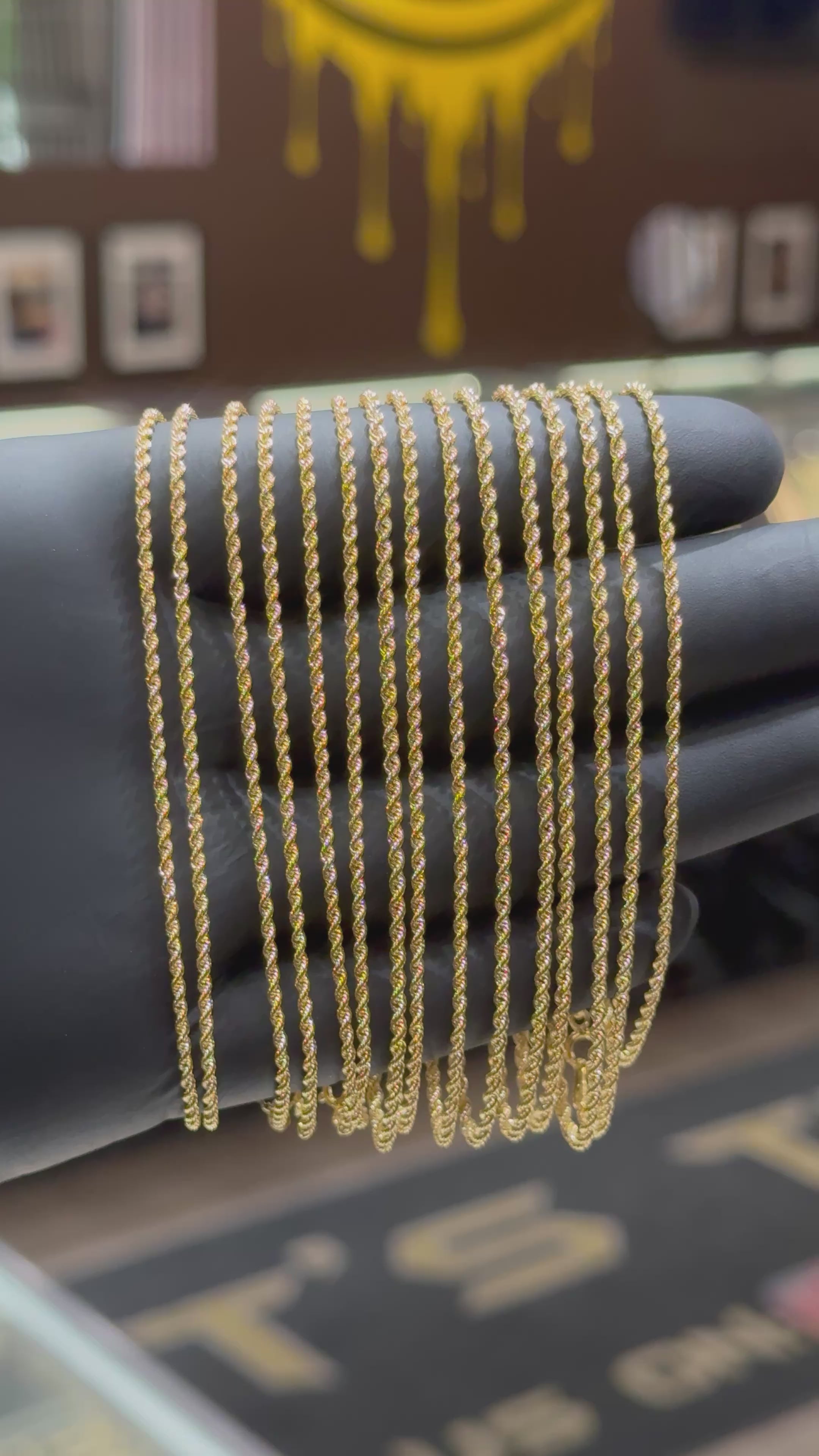 Load video: 10k 1.5mm Quint Rope Bracelet