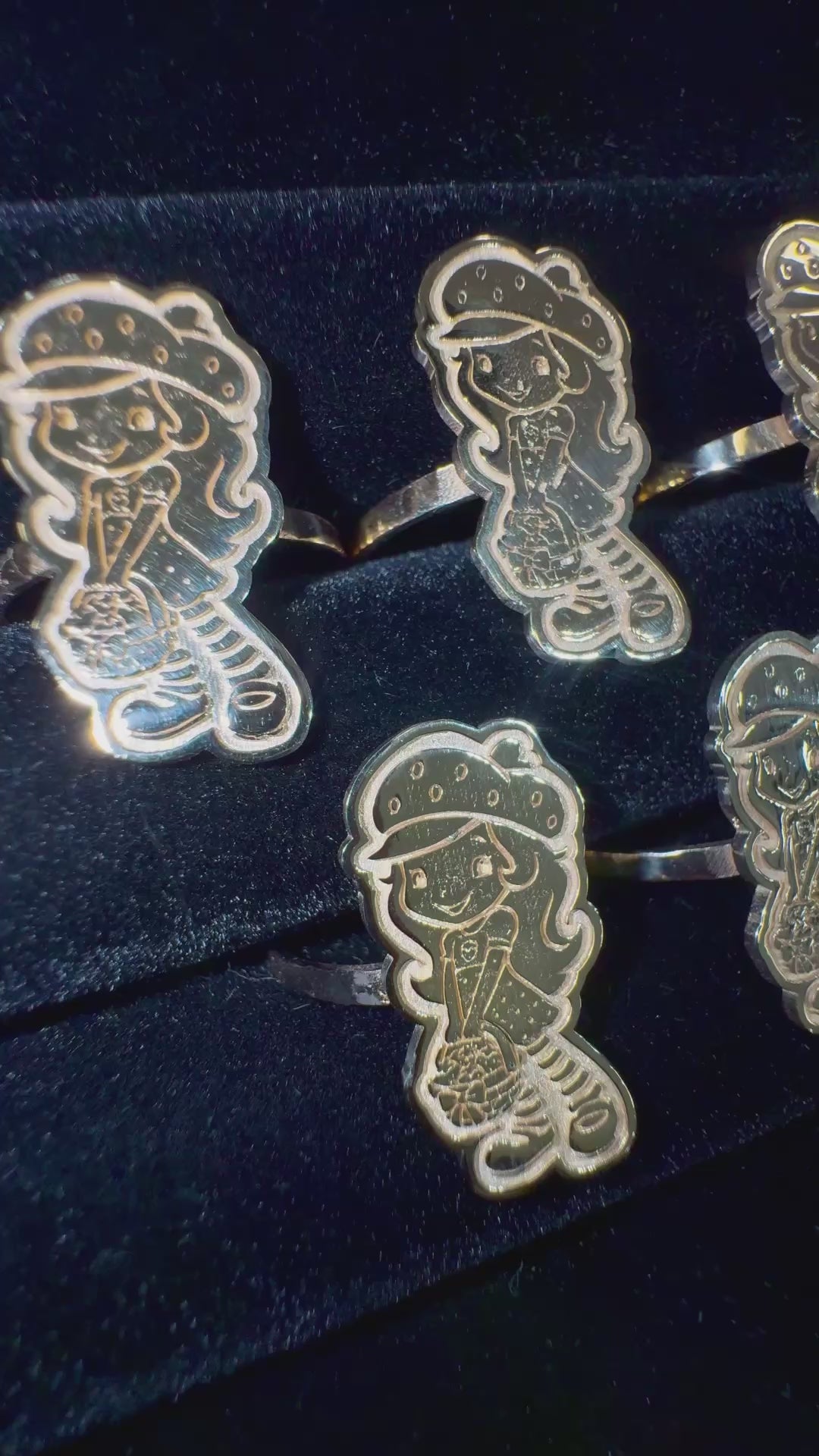 Load video: 10k Strawberry Shortcake Ring
