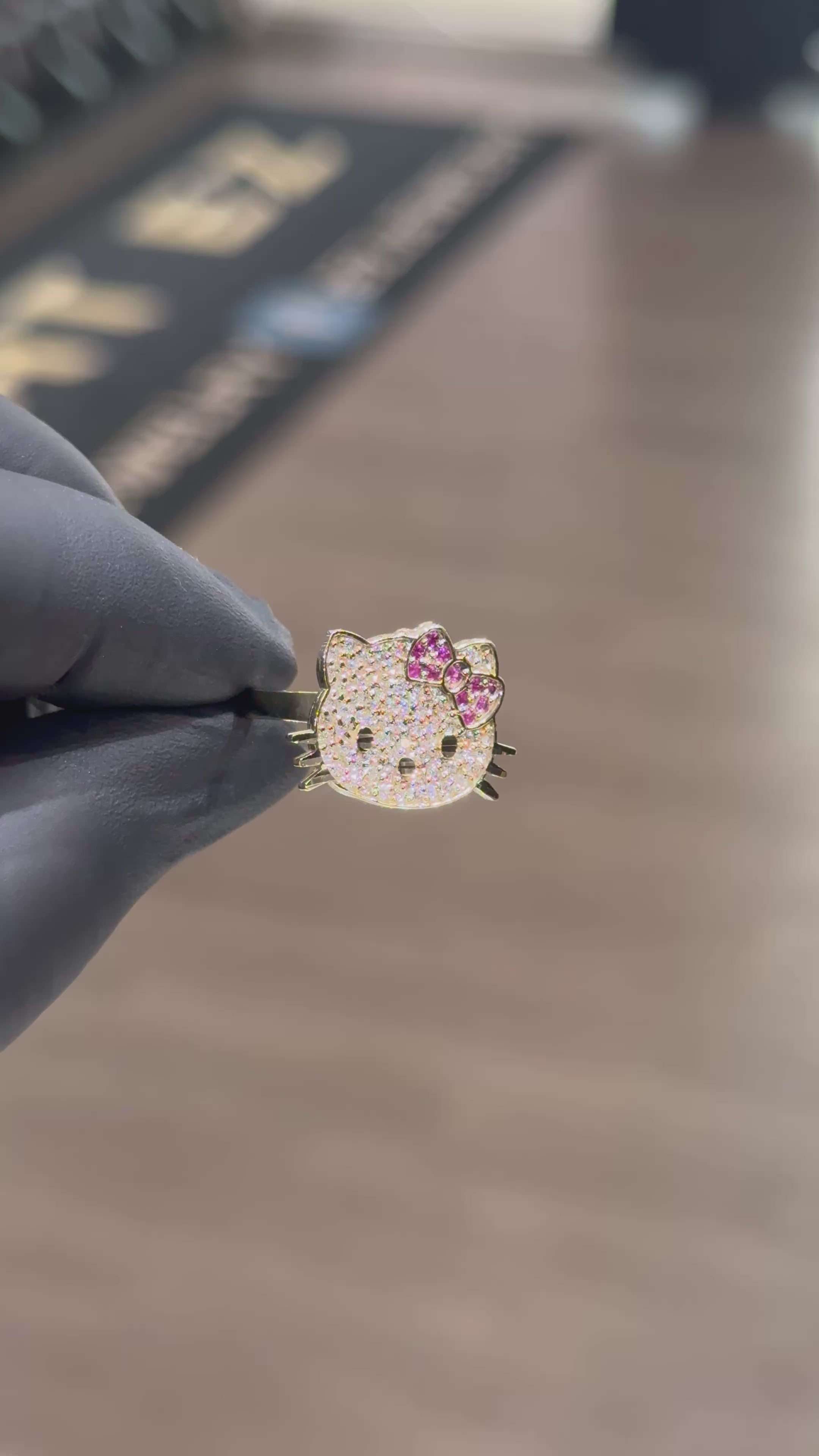 Load video: 10k Hello Kitty Crystal Ring