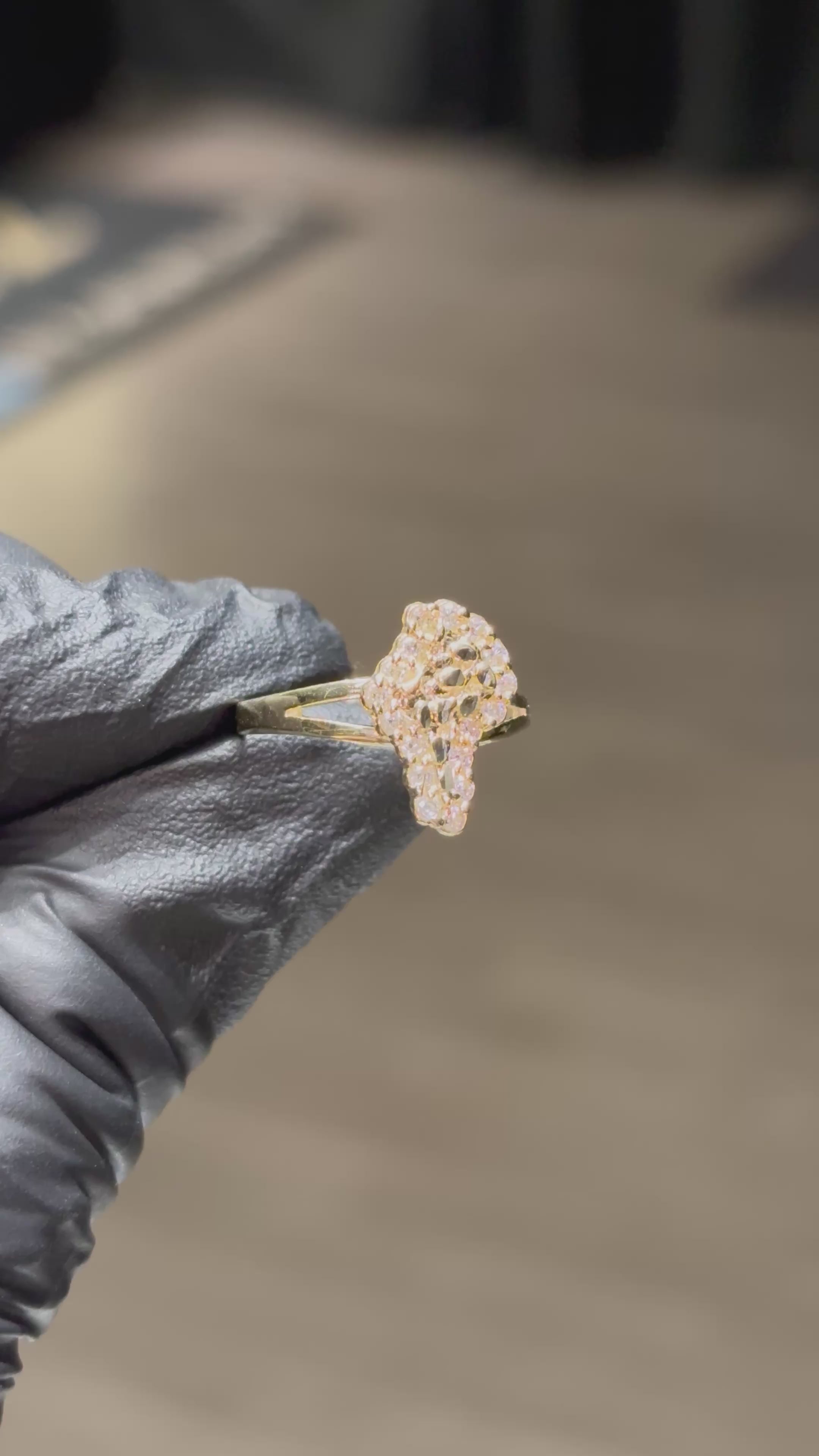 Load video: 10k Crystal Nugget Split Band Ring