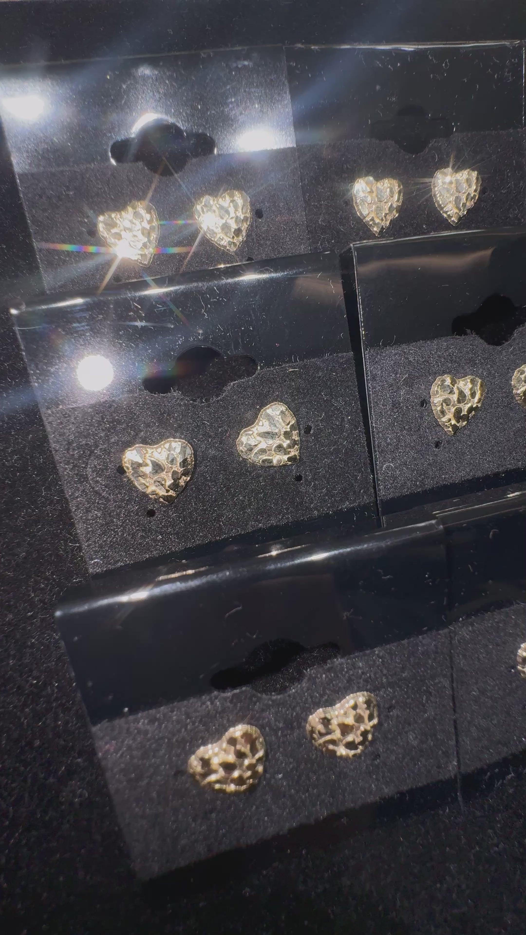 Load video: 10k Mini Bubble Heart Nugget Earrings