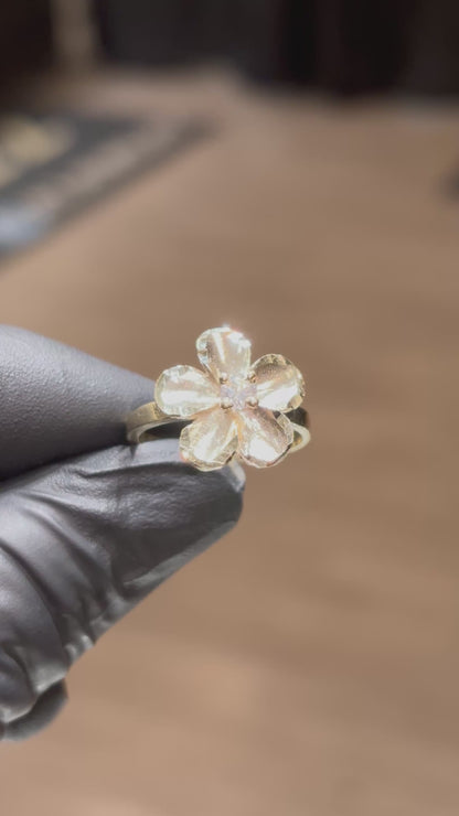 10k Diamond Cut Flower Ring