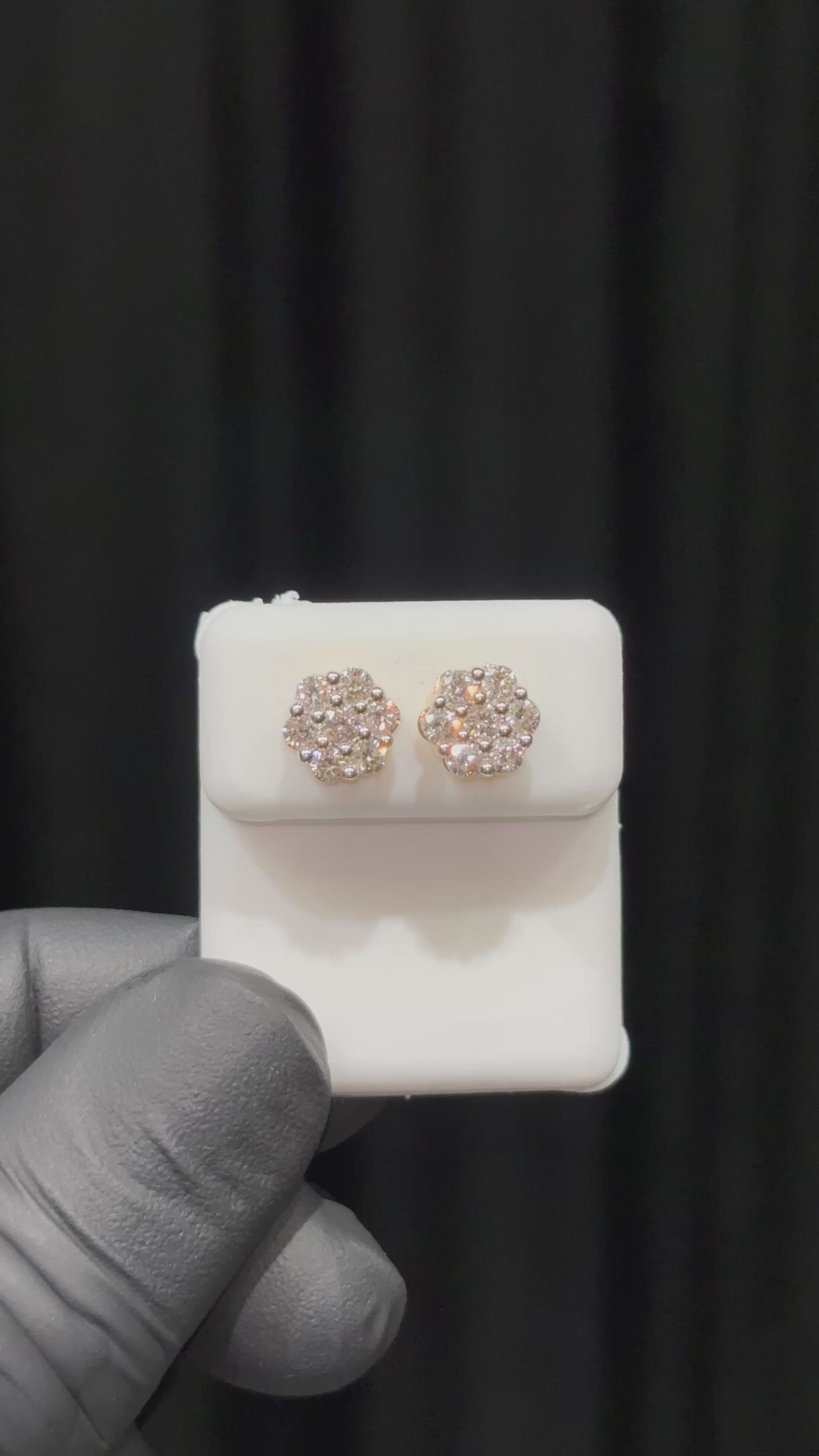Load video: Two Tone Honeycomb Diamond Earrings