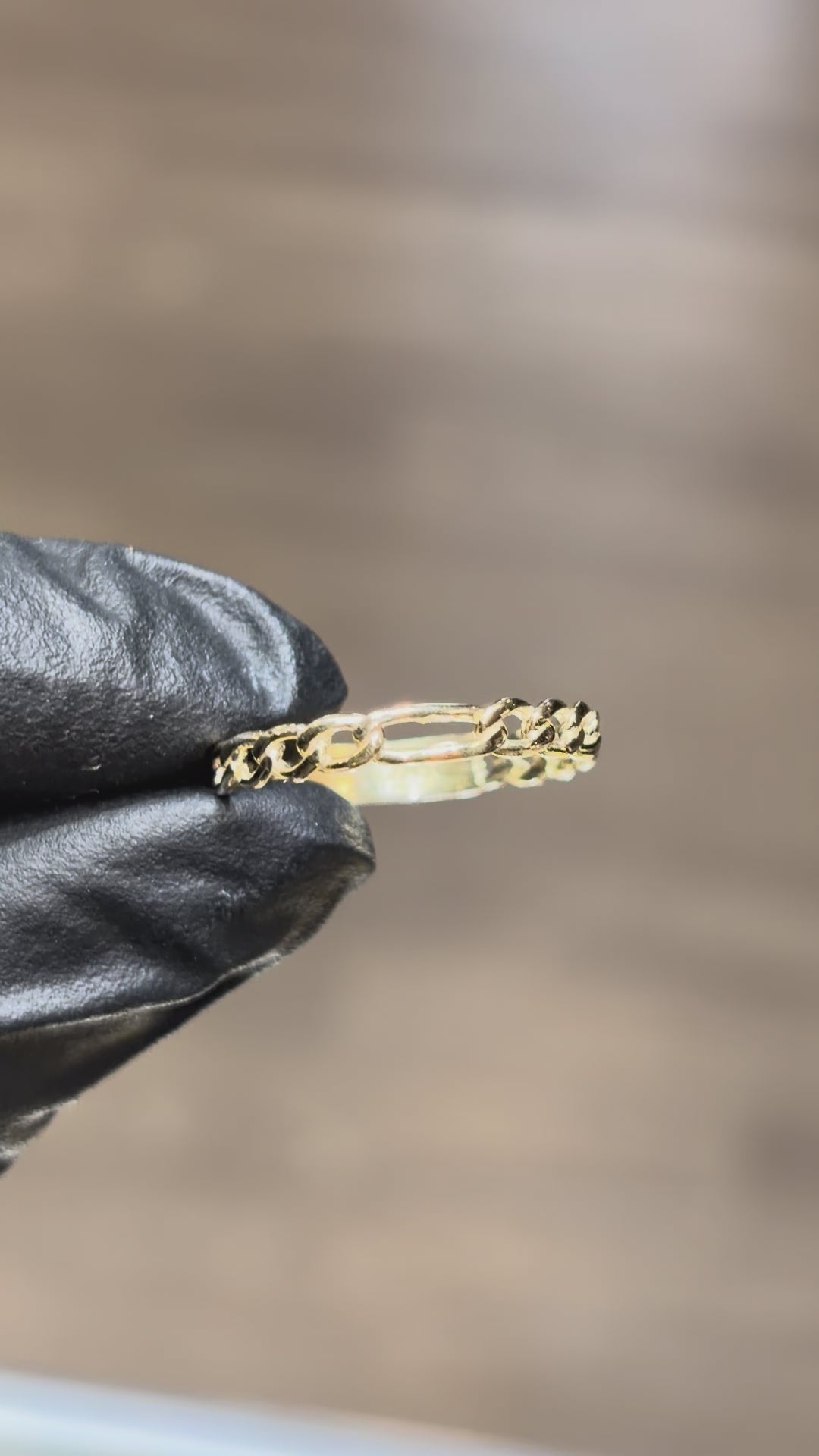 10k Figaro Band Ring