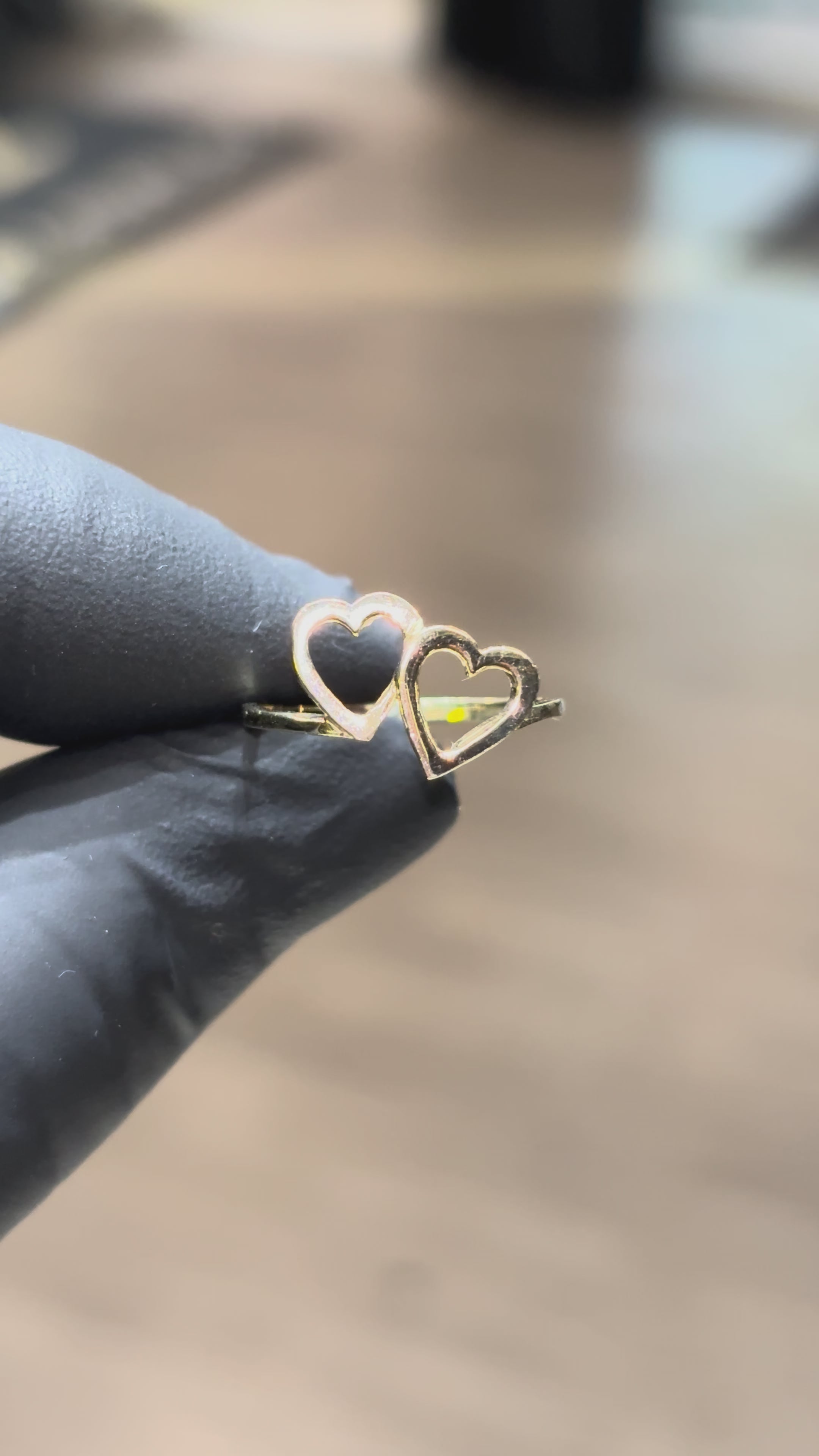 Load video: 10k Double Open Heart Ring