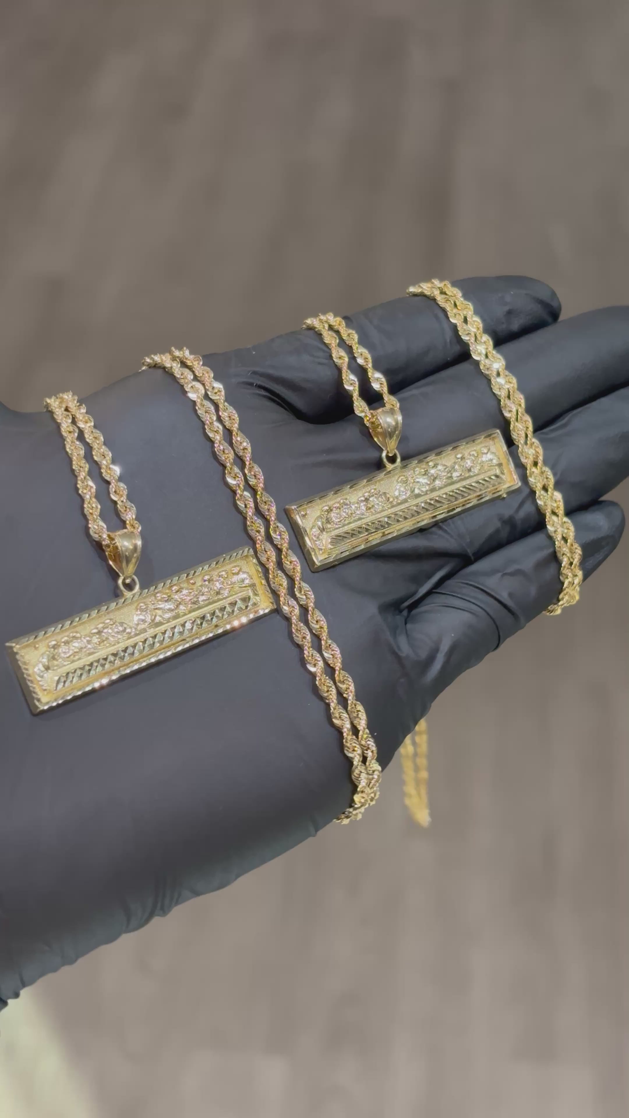 Load video: 10k Rectangular Last Supper Chain Set