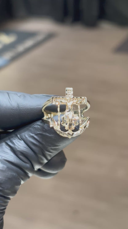 10k Crucifix Anchor Ring