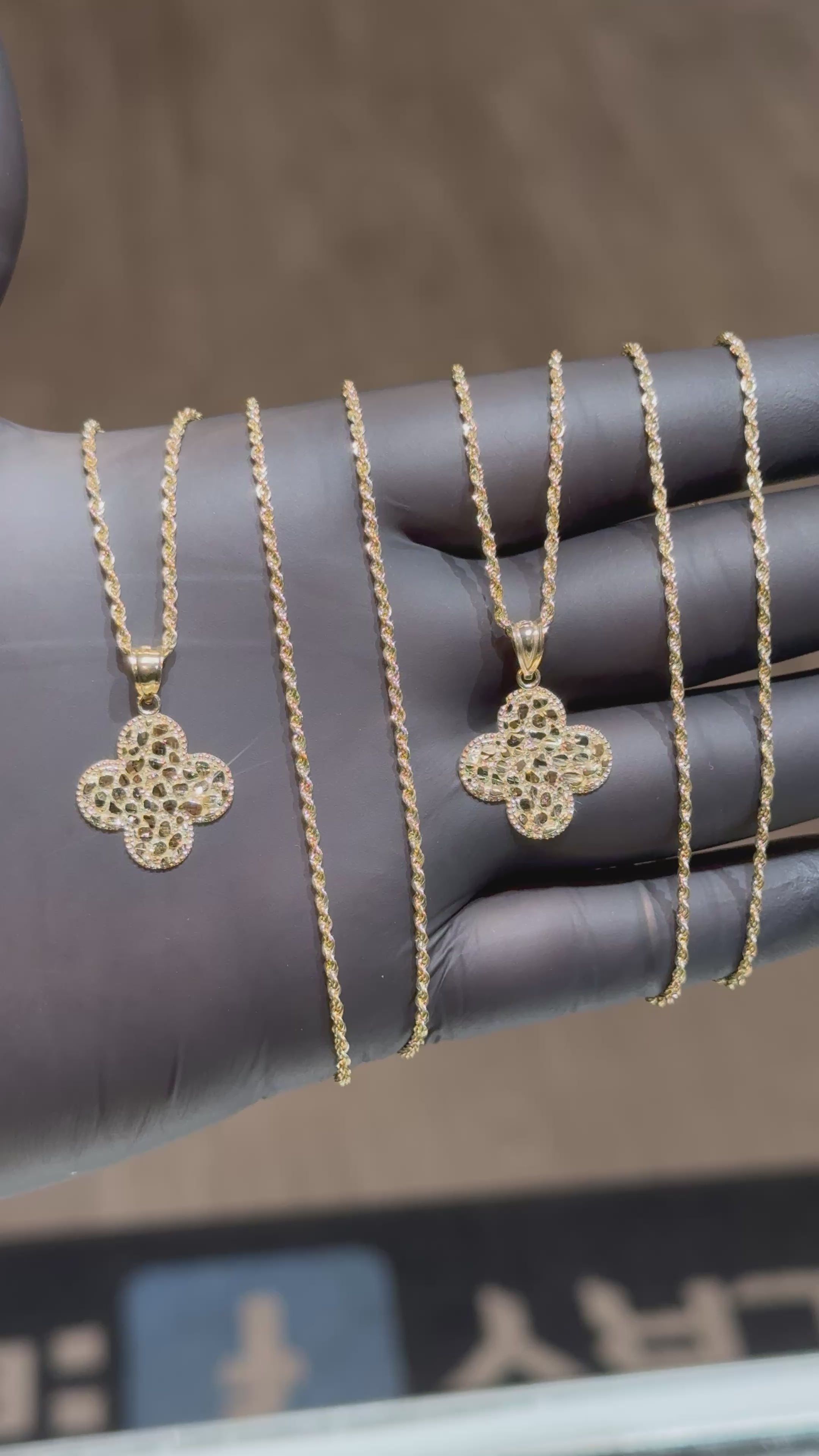 10k Medium Nugget Clover Chain Set