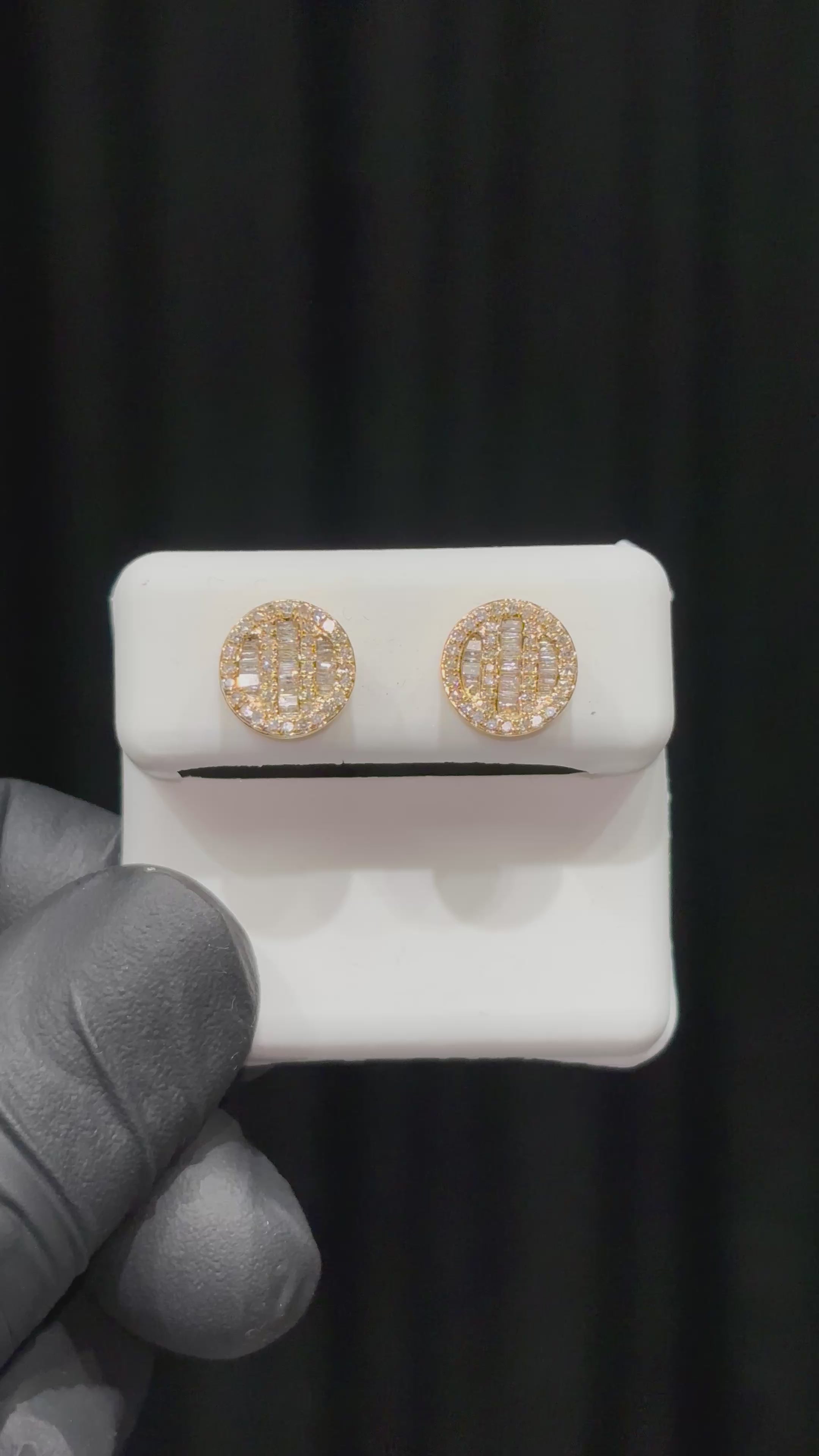Load video: Single Layer Invisible Diamond Set Earrings