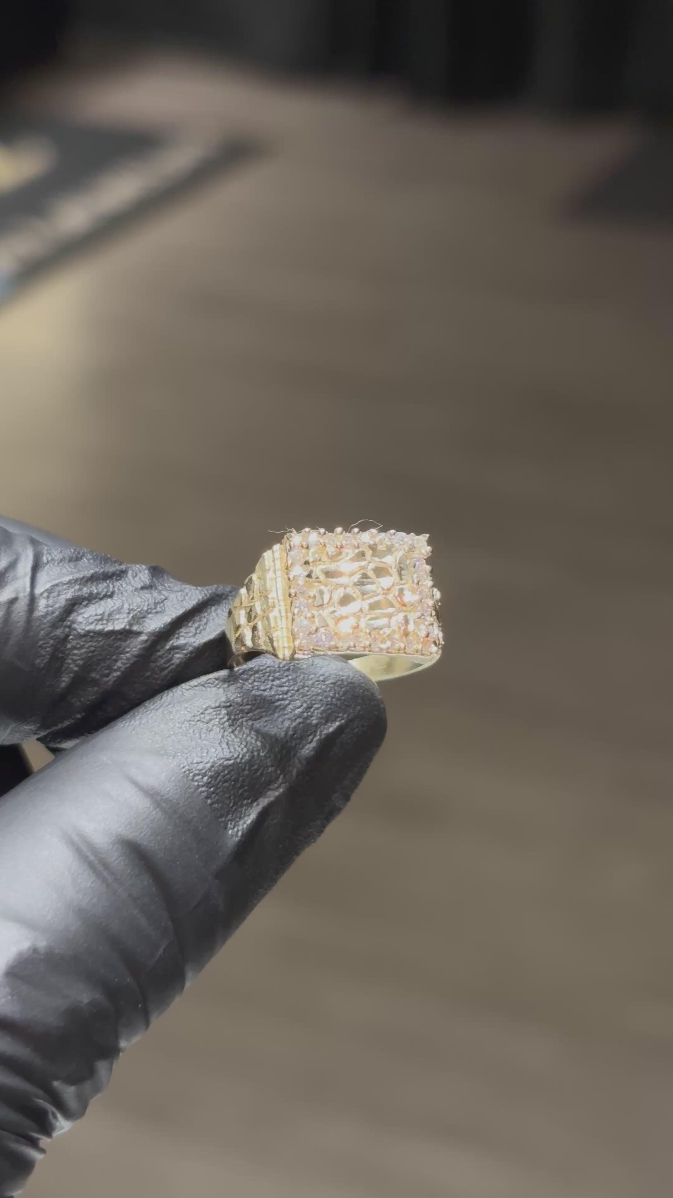 Load video: 10k Medium Crystal Border Nugget Ring