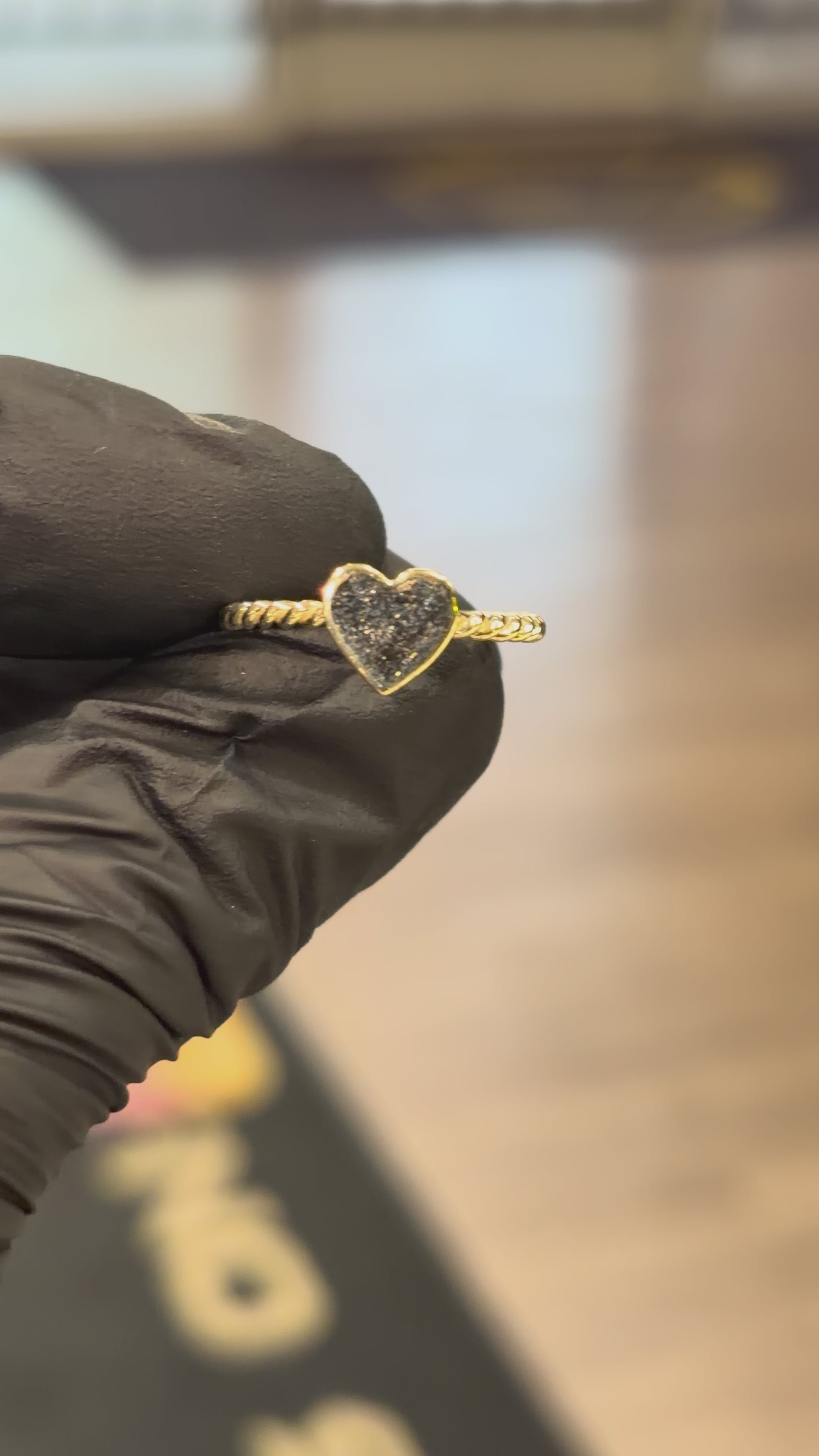 Load video: 10k Rope Heart Ring