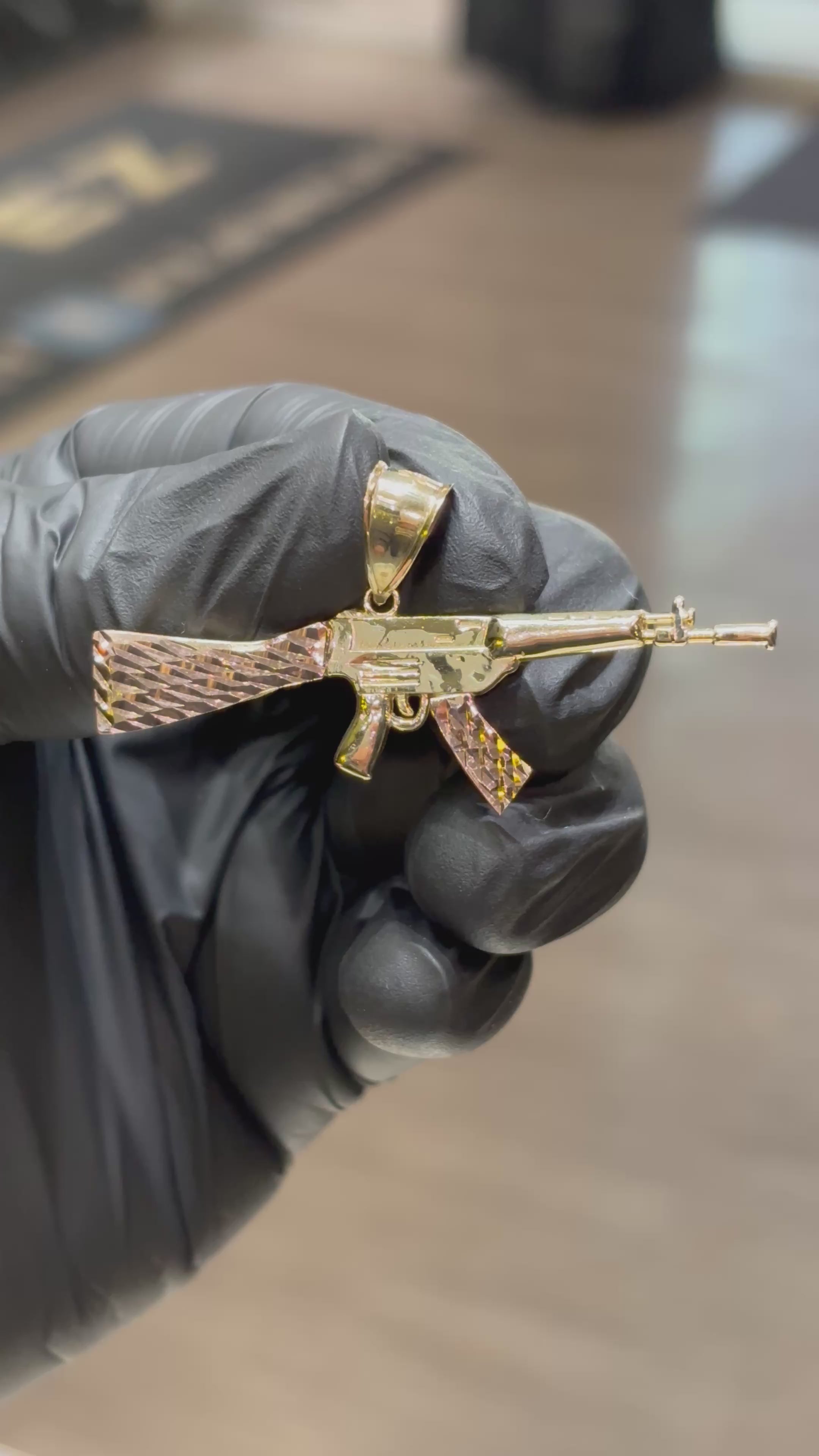 Load video: 10k MP5 Pendant