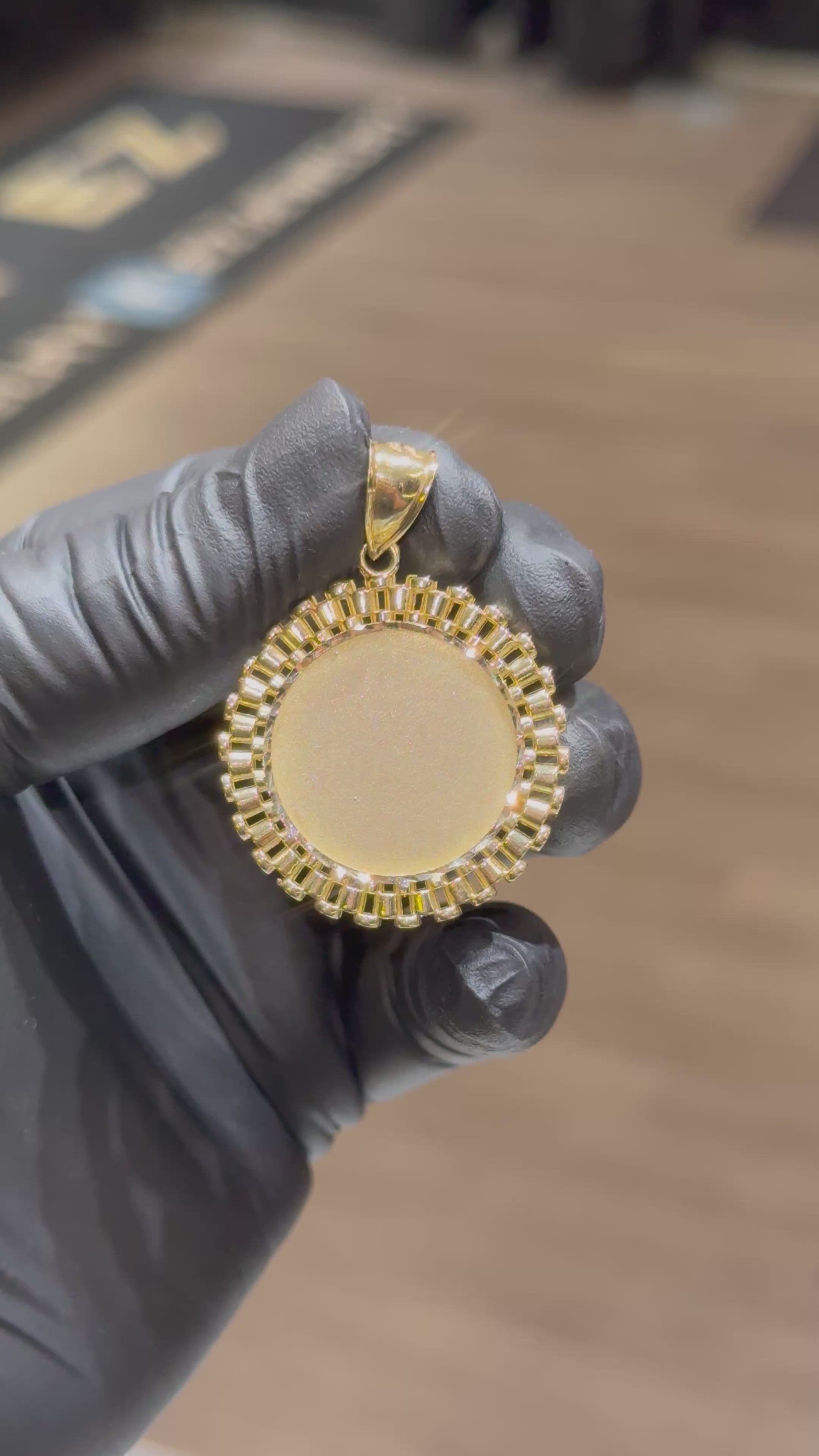 10k Rolex Circle Memory Pendant