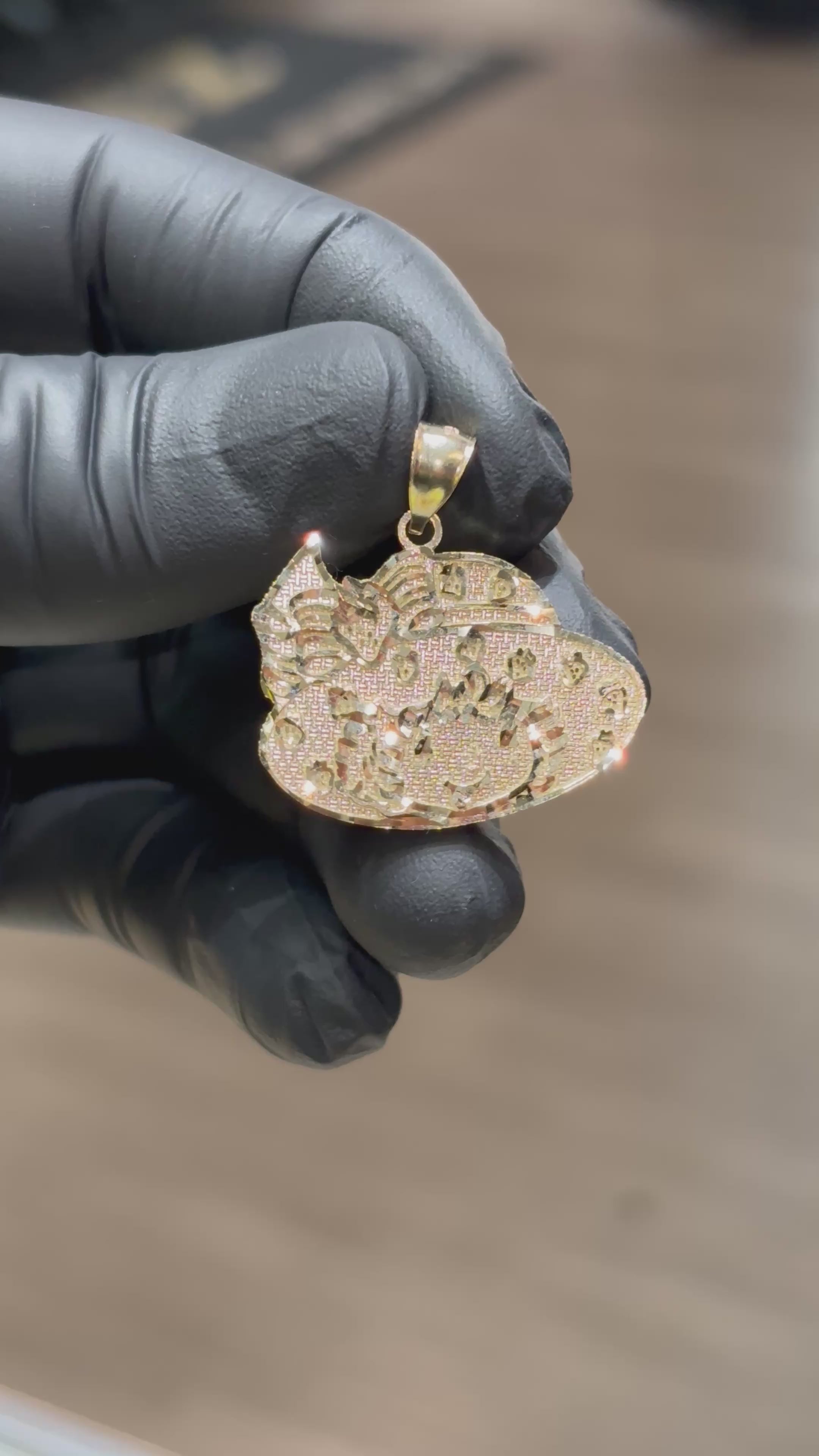 Load video: 10k Strawberry Shortcake Pendant