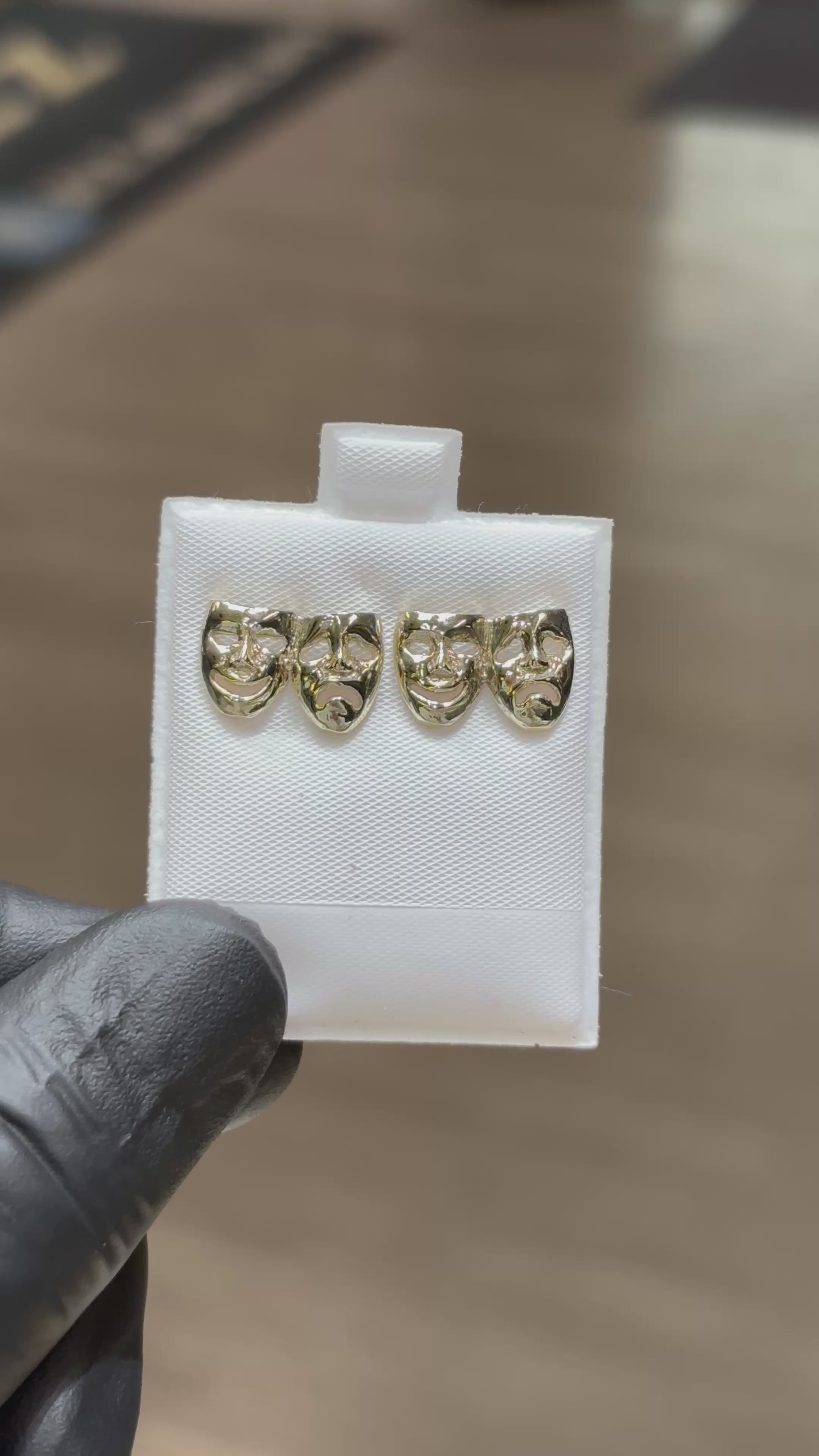 Load video: 10k Smile Now, Cry Later Earrings