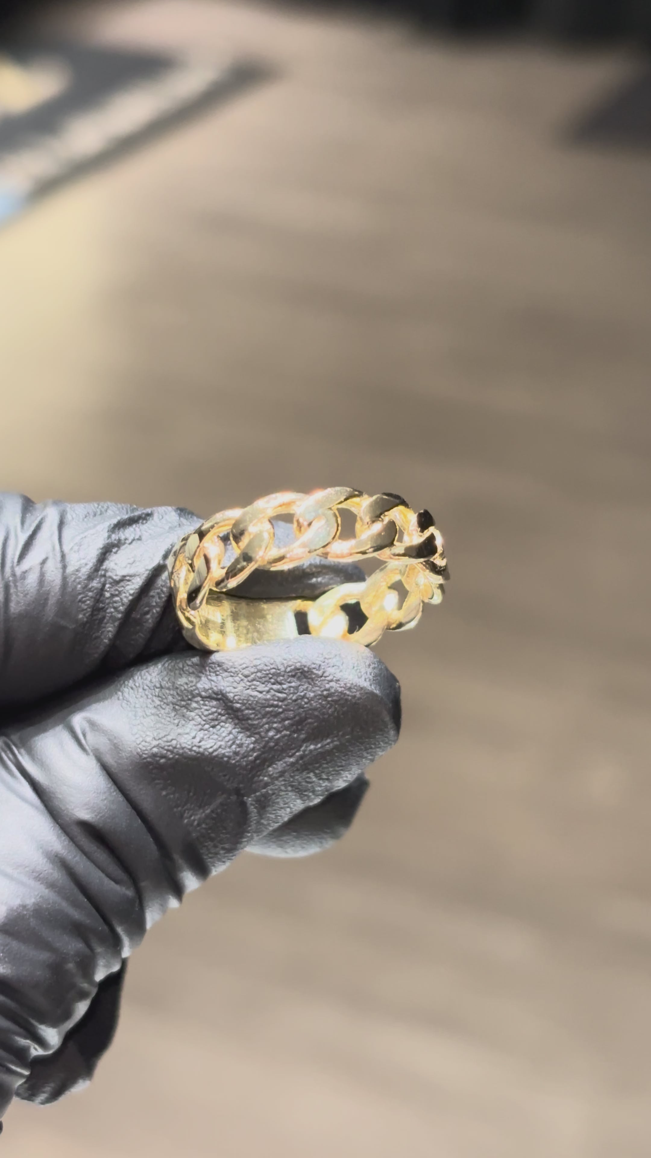 Load video: 10k Cuban Ring